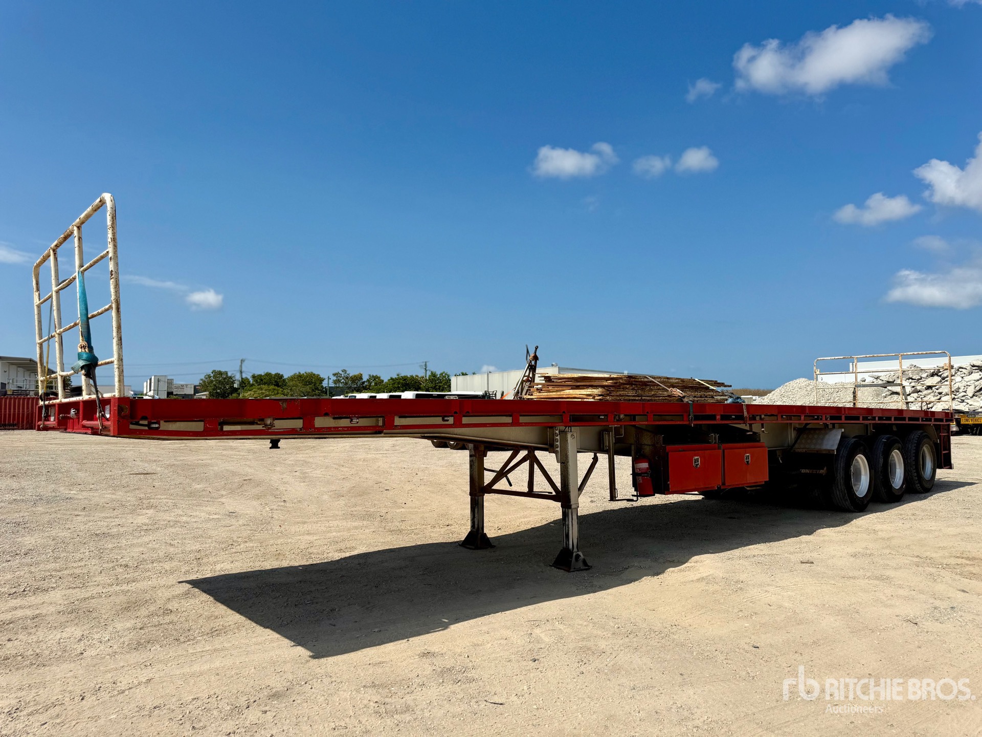 General Appearance with Picture, Right Front Corner