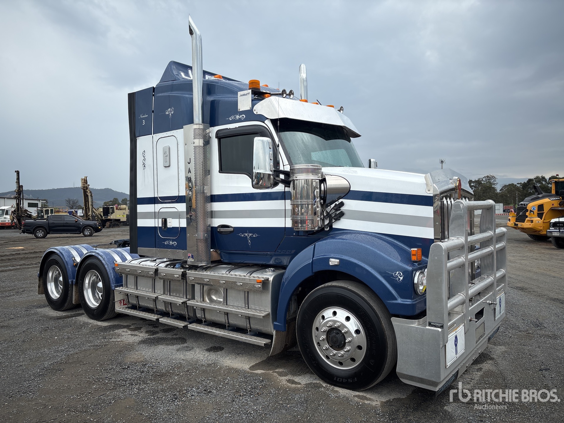 General Appearance with Image, coin avant gauche