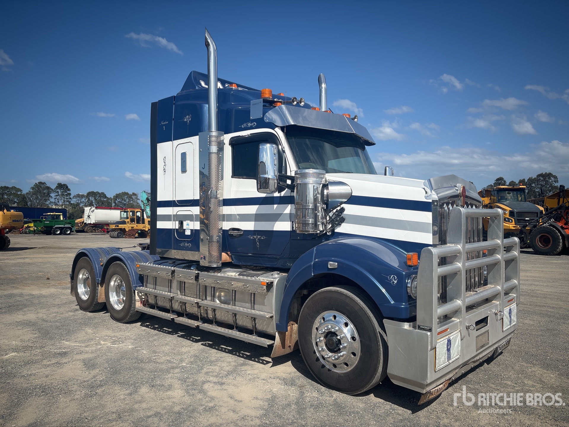 General Appearance with Picture, Left Front Corner