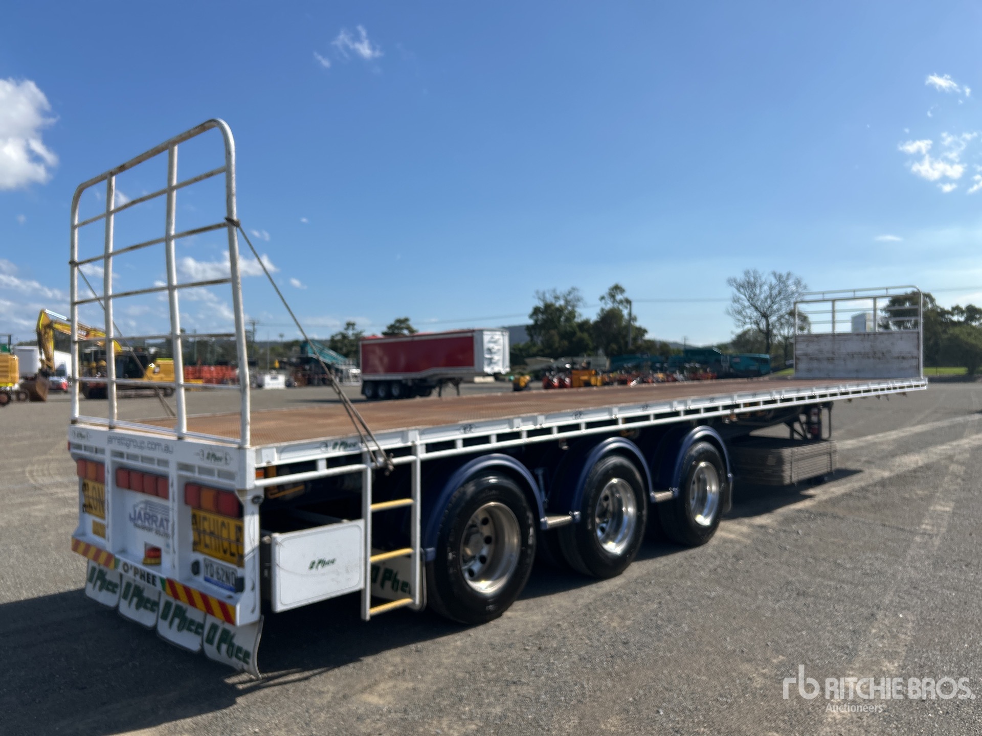 General Appearance with Picture, Left Rear Corner