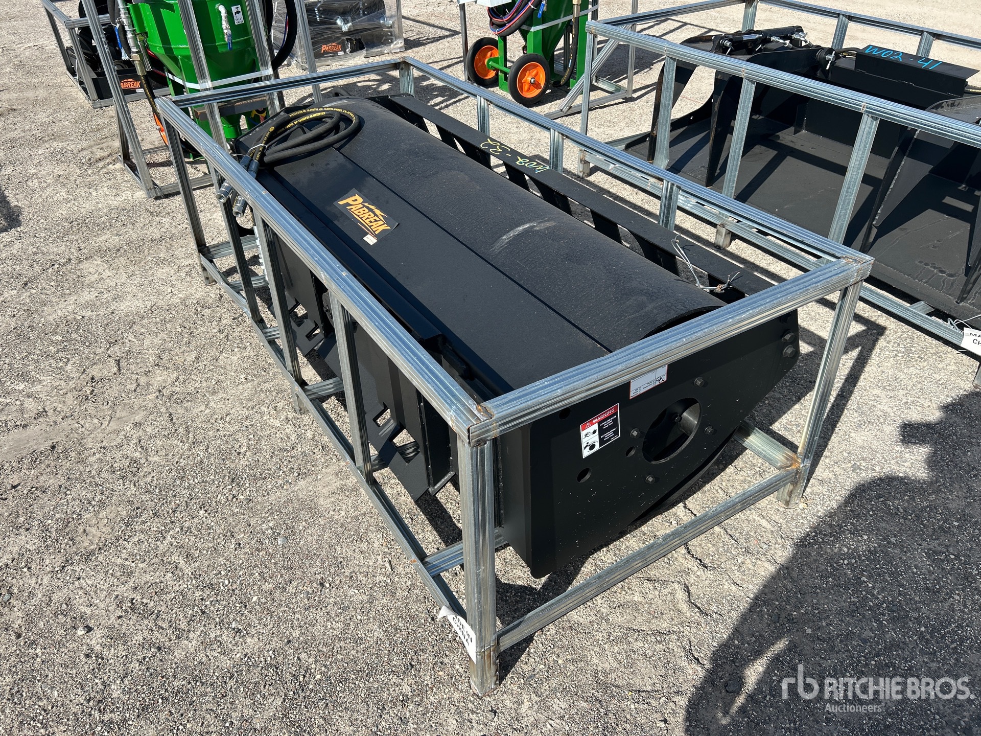 General Appearance with Picture, Right Front Corner