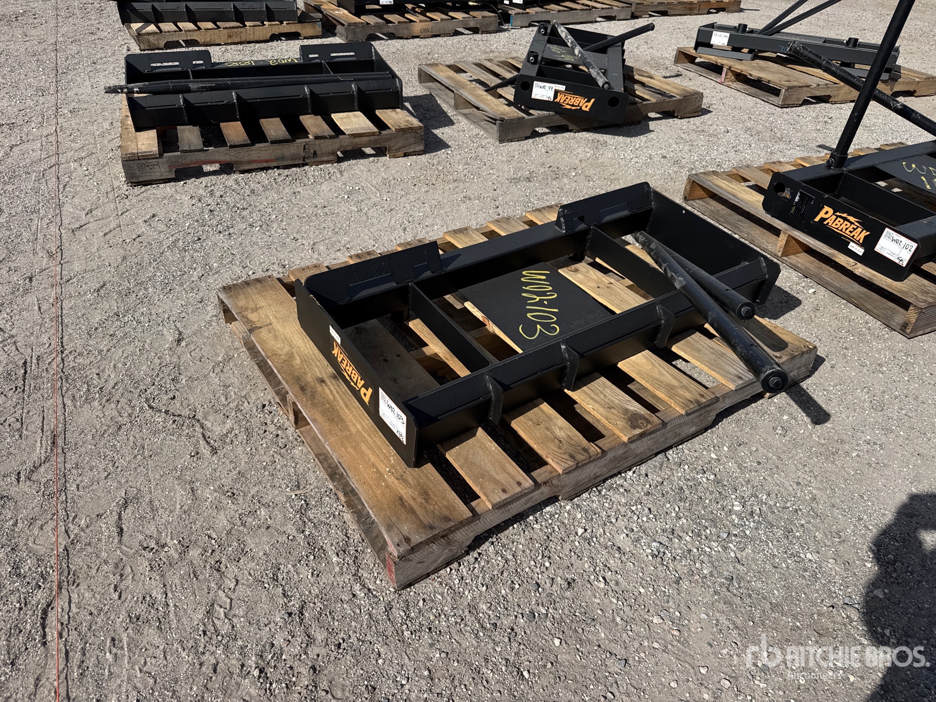 General Appearance with Picture, Right Front Corner