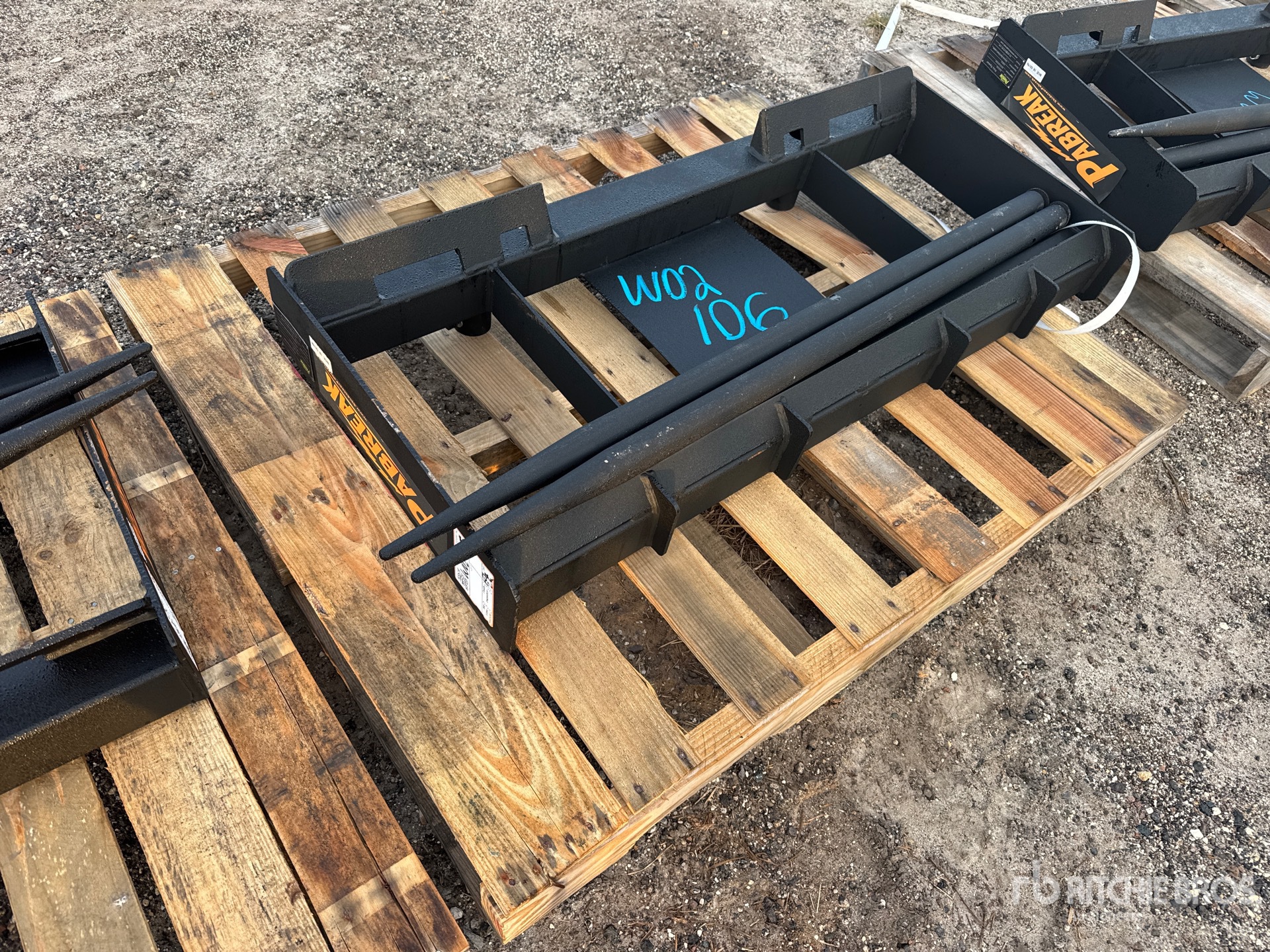 General Appearance with Image, coin avant gauche