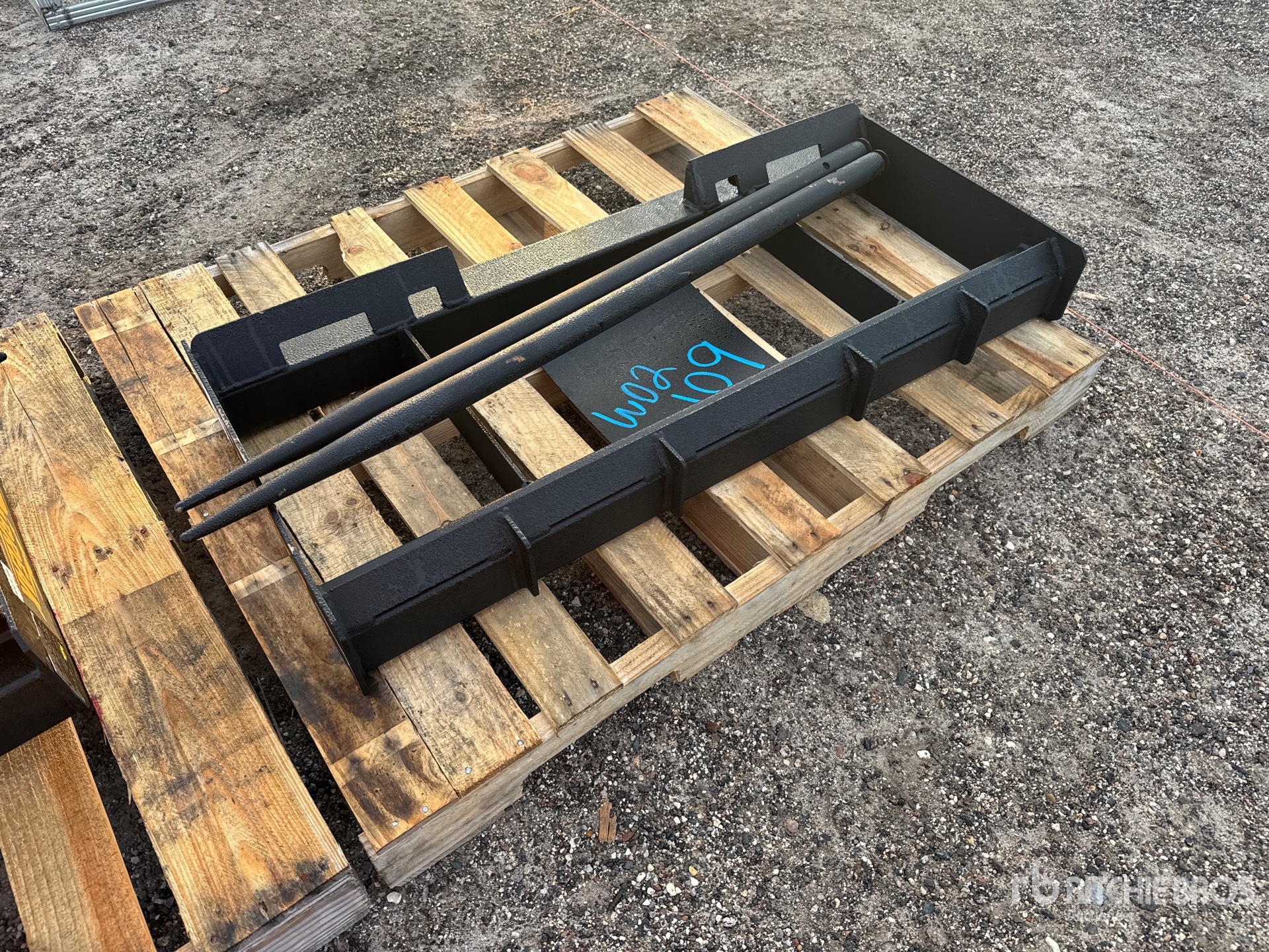 General Appearance with Image, coin avant droit