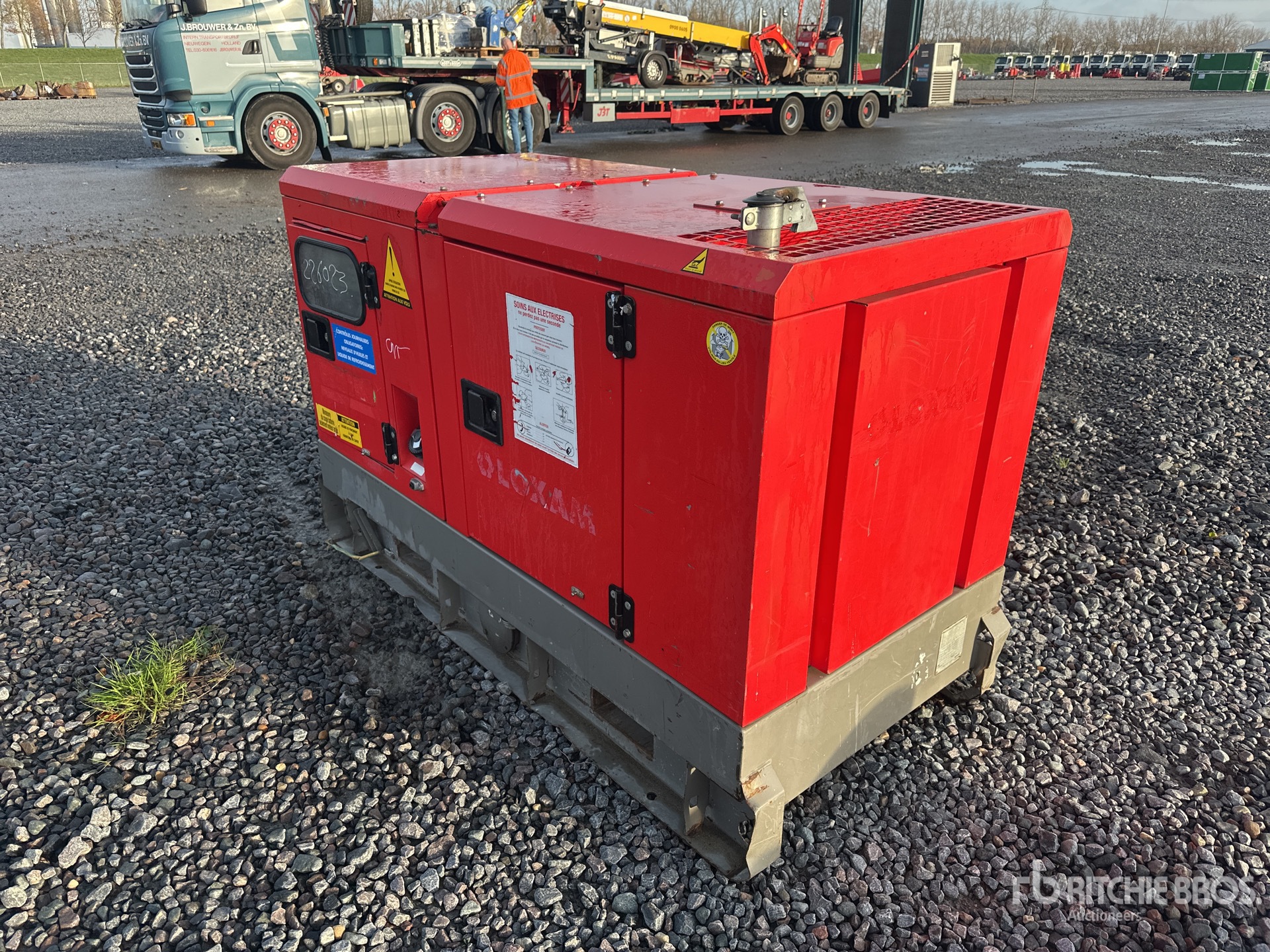 General Appearance with Picture, Right Front Corner