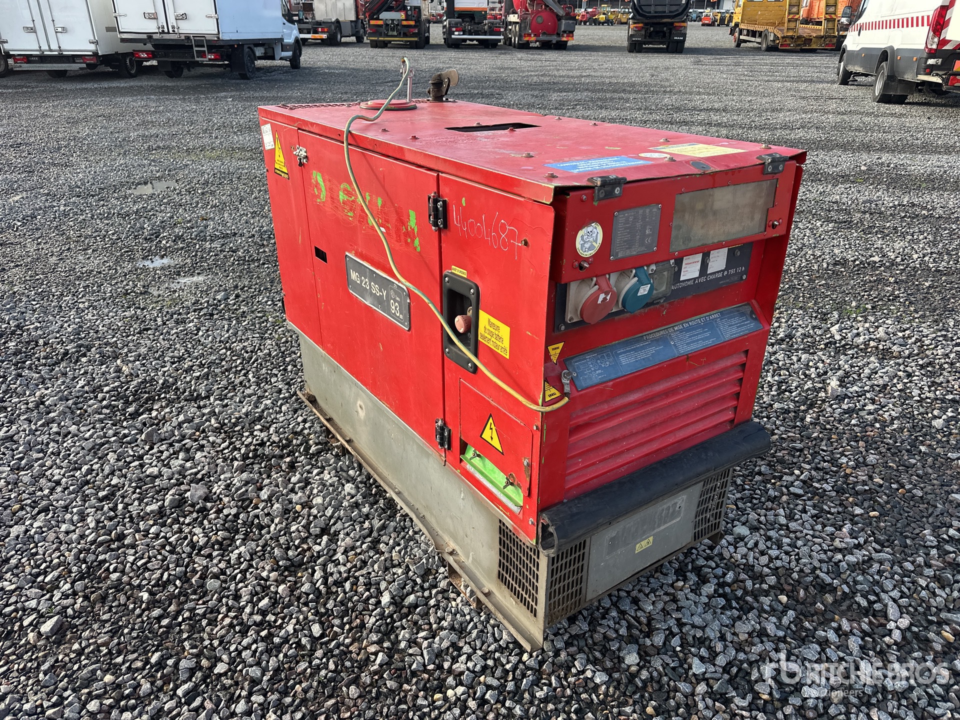 General Appearance with Picture, Left Rear Corner