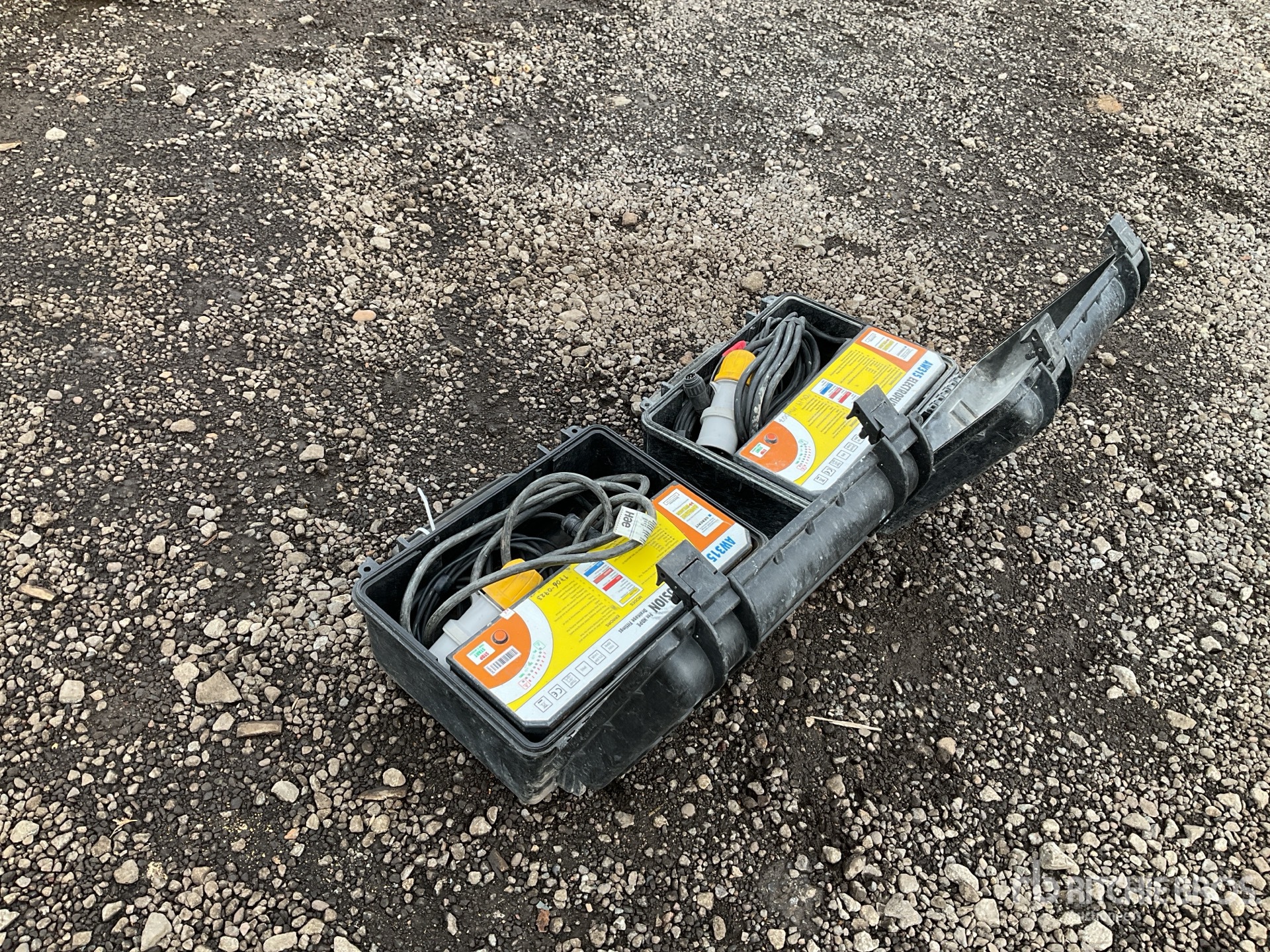 Aspect général with Image, coin arrière droit