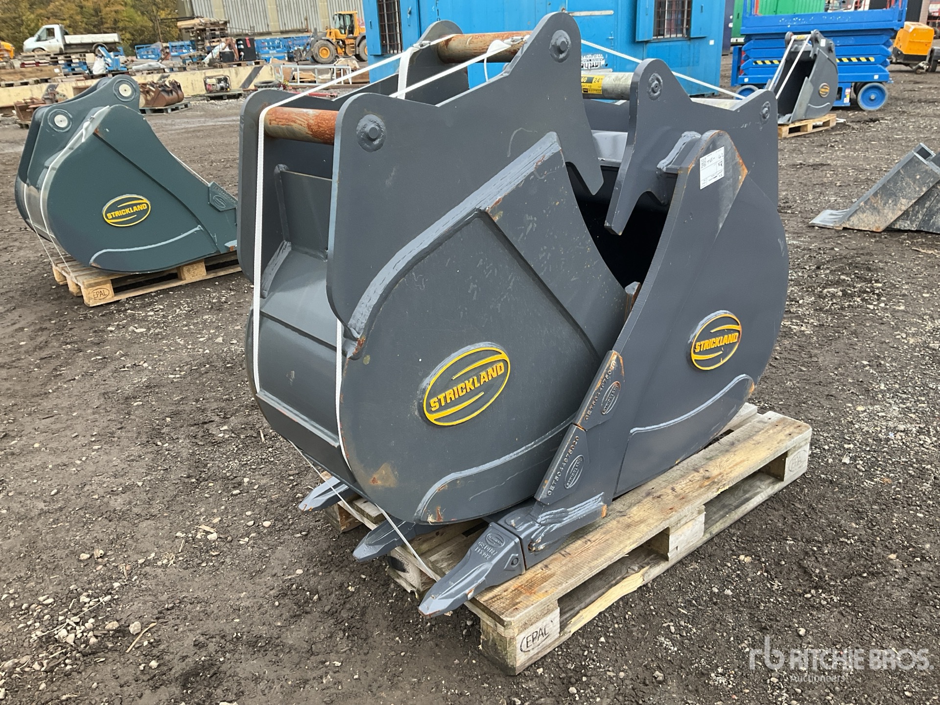 General Appearance with Foto, angolo posteriore sinistro