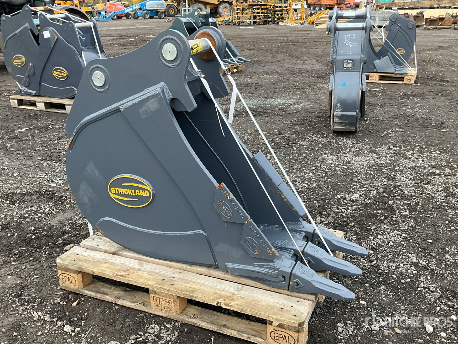 General Appearance with Foto, angolo posteriore sinistro