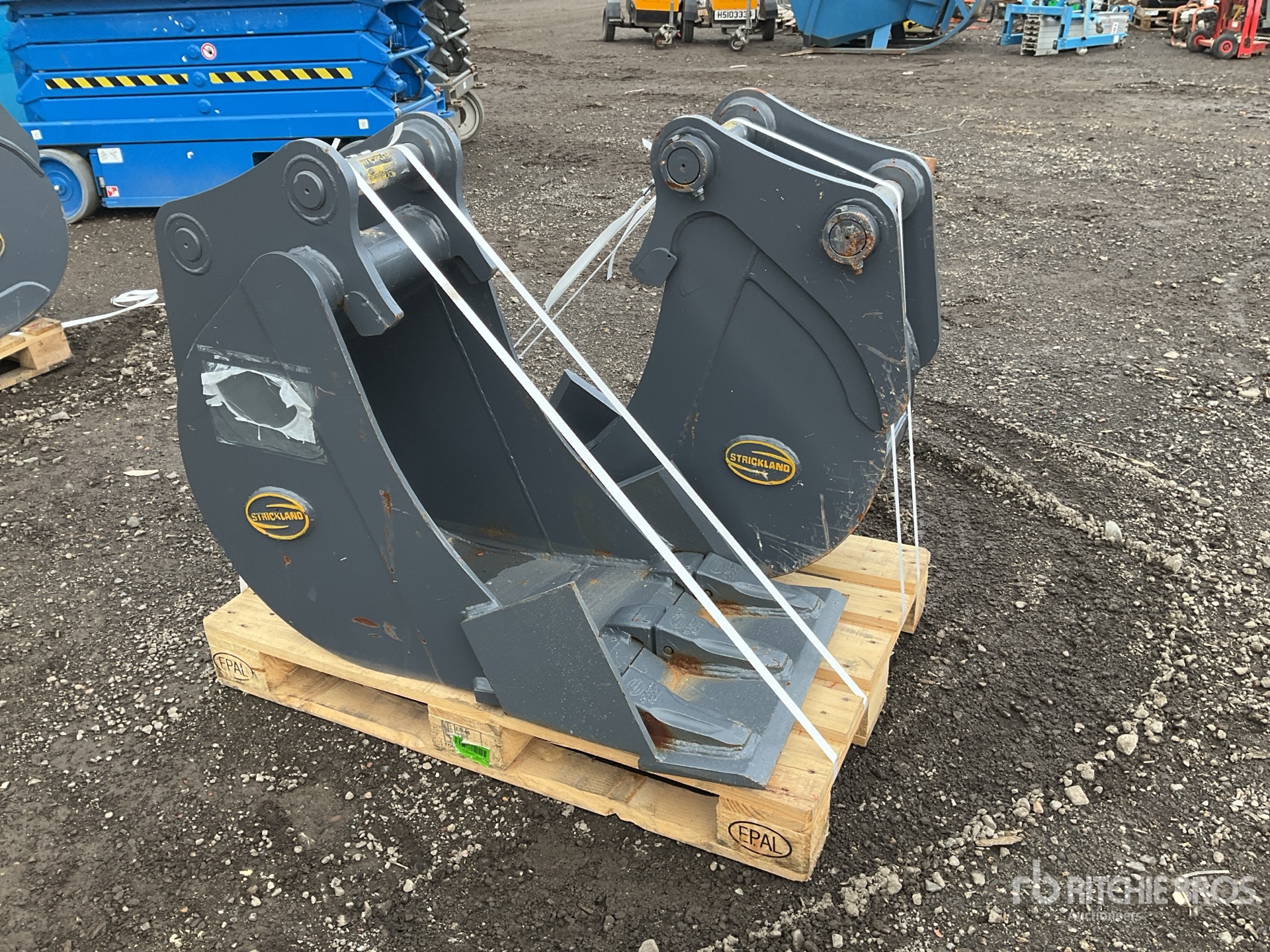 General Appearance with Foto, angolo posteriore sinistro