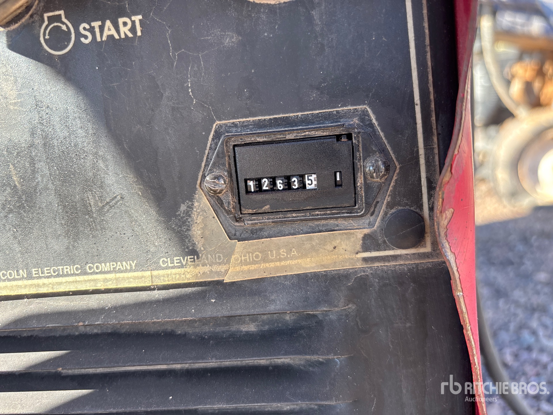 General Appearance with Hour Meter / Odometer