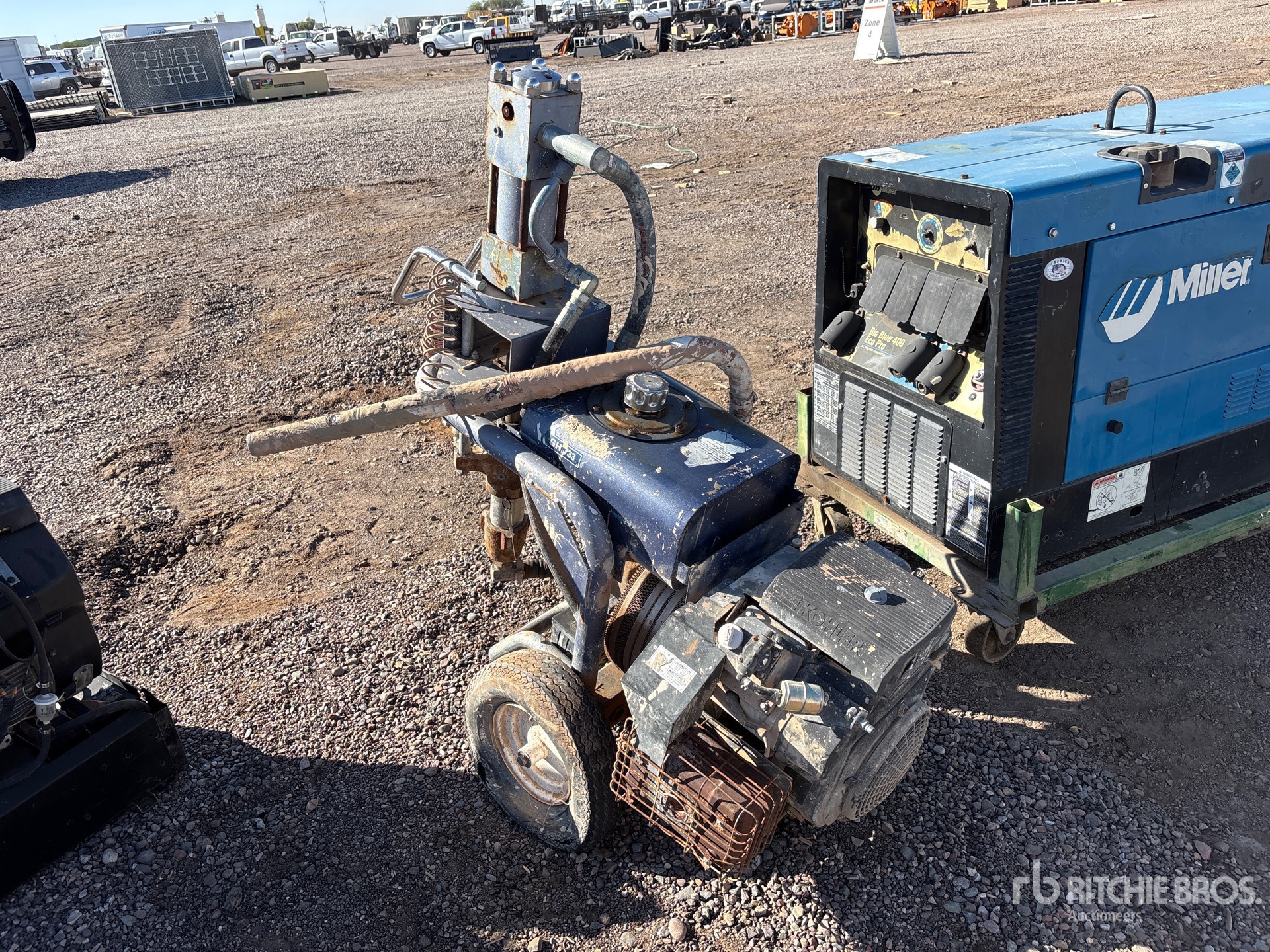 General Appearance with Image, coin avant droit