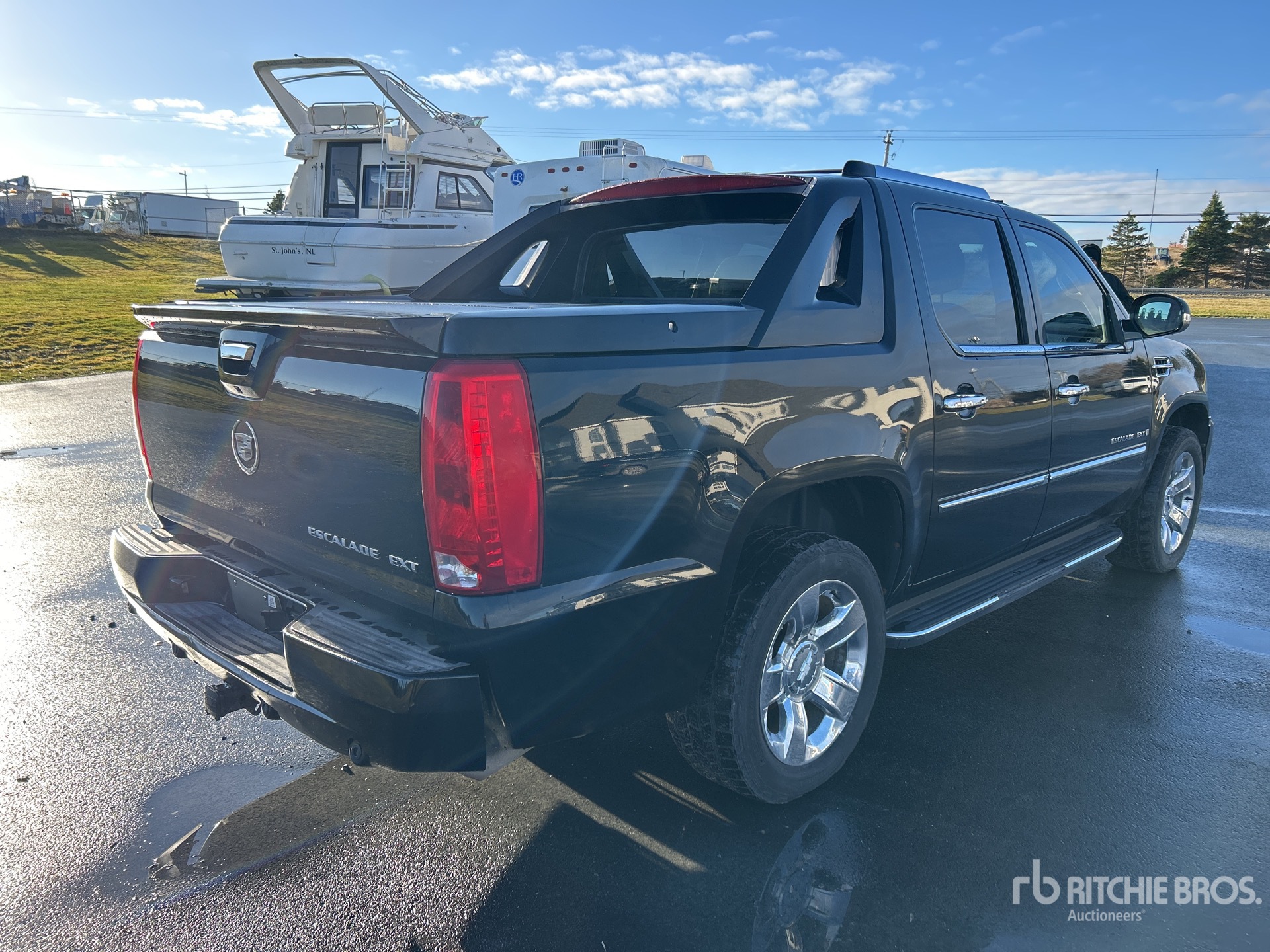 General Appearance with Picture, Right Rear Corner