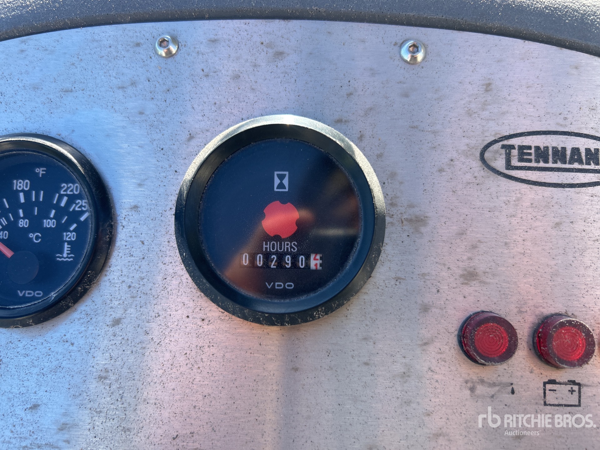 General Appearance with Horímetro / Odómetro