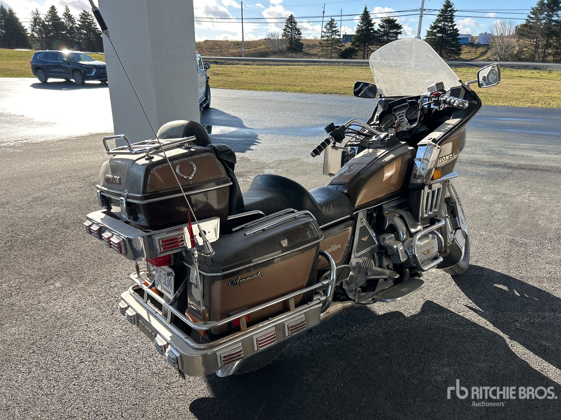 General Appearance with Imagen: esquina trasera derecha