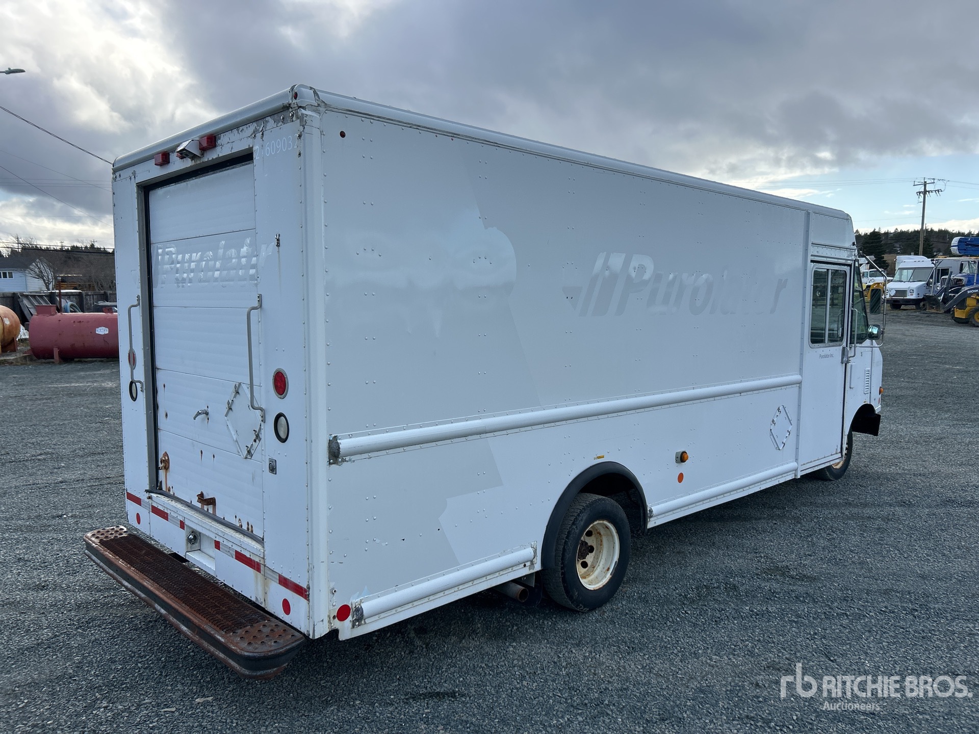 General Appearance with Foto, angolo anteriore sinistro