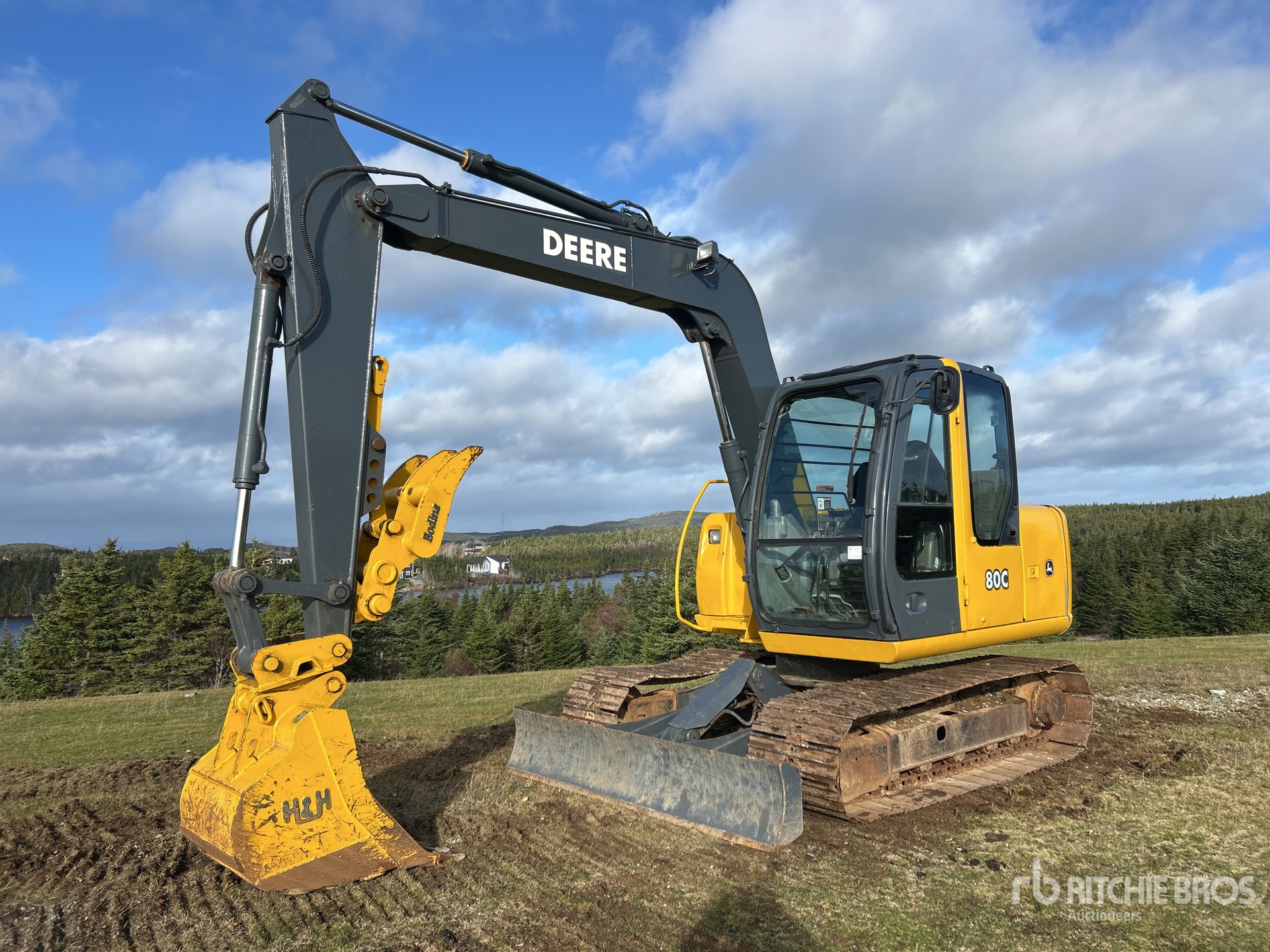 General Appearance with Featured Photo