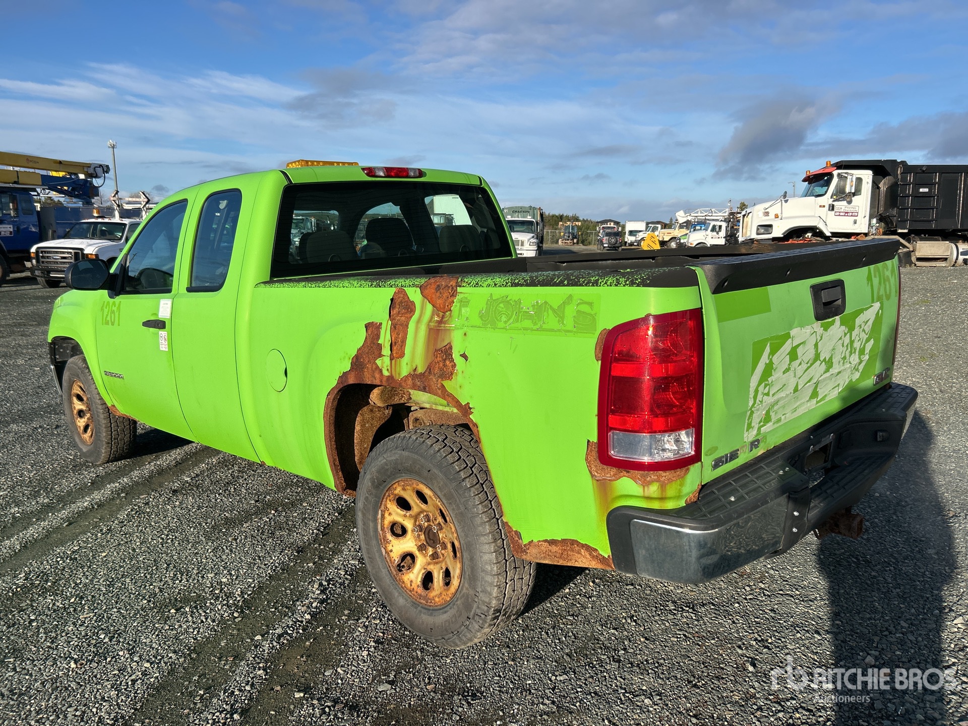 General Appearance with Picture, Left Rear Corner