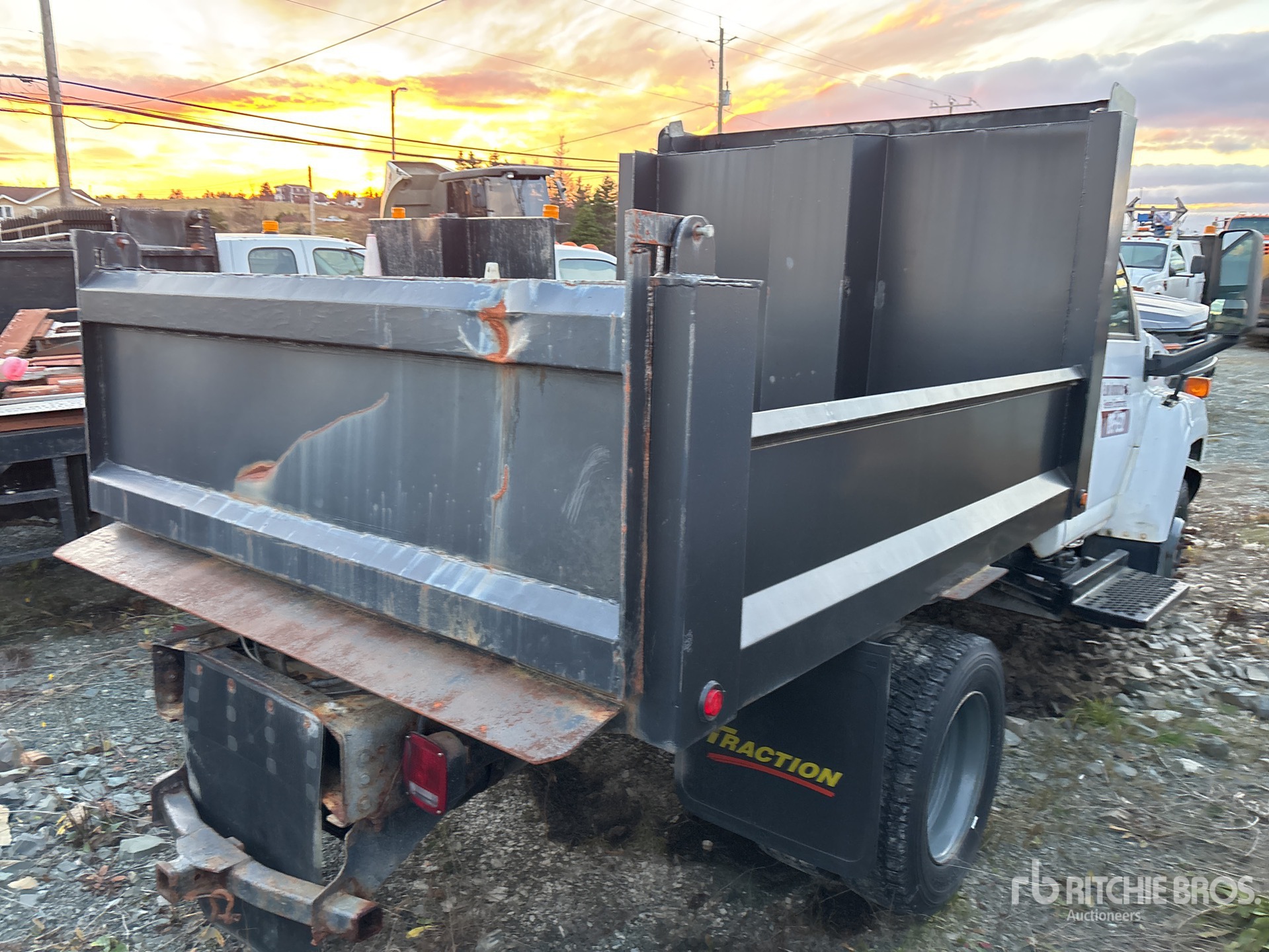 General Appearance with Imagen: esquina trasera derecha