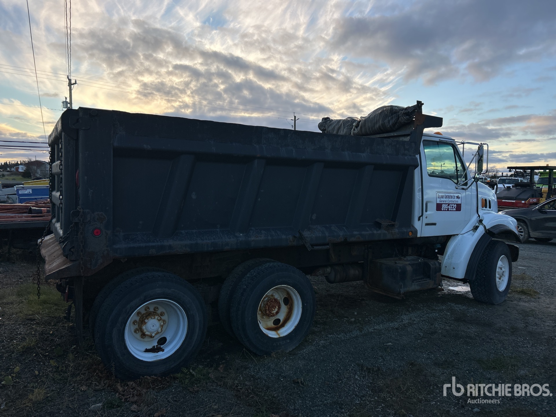 General Appearance with Imagen: esquina trasera derecha