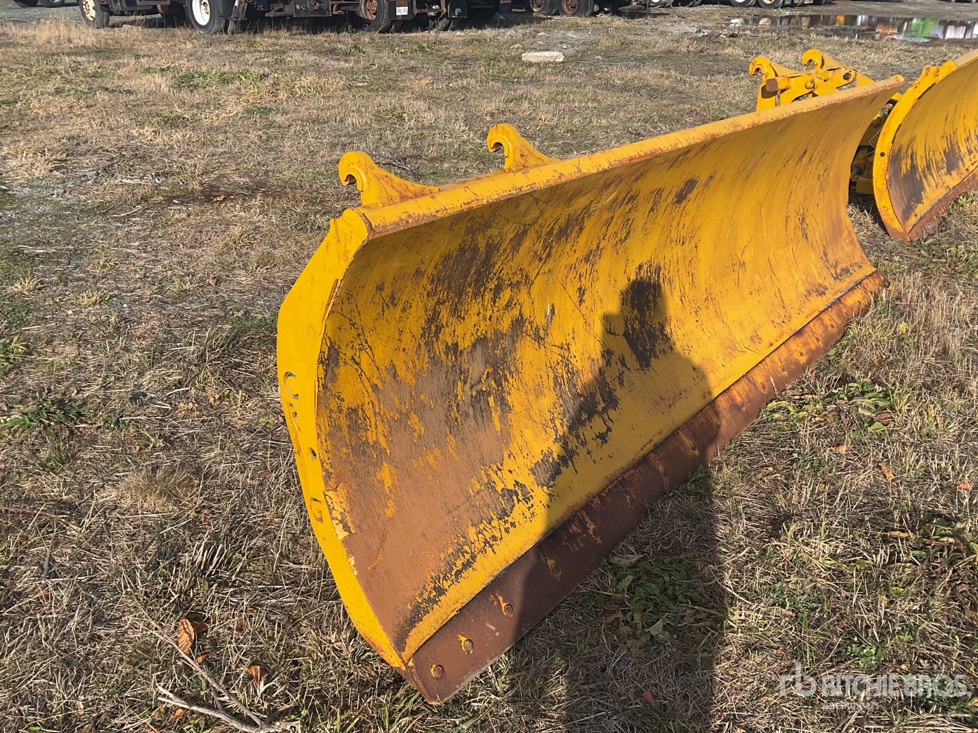 Aspect général with Image, coin avant droit