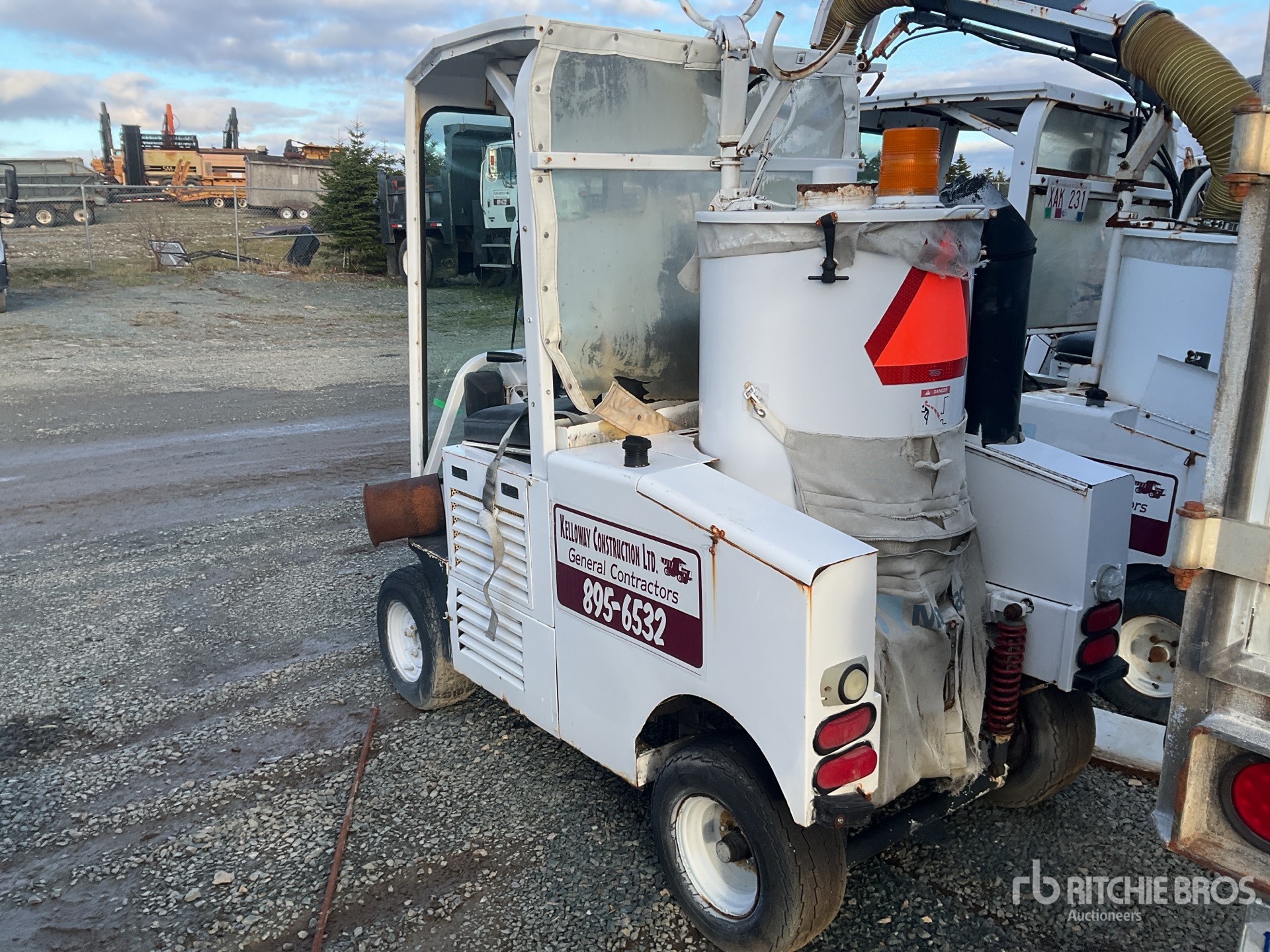 General Appearance with Imagen: esquina trasera izquierda