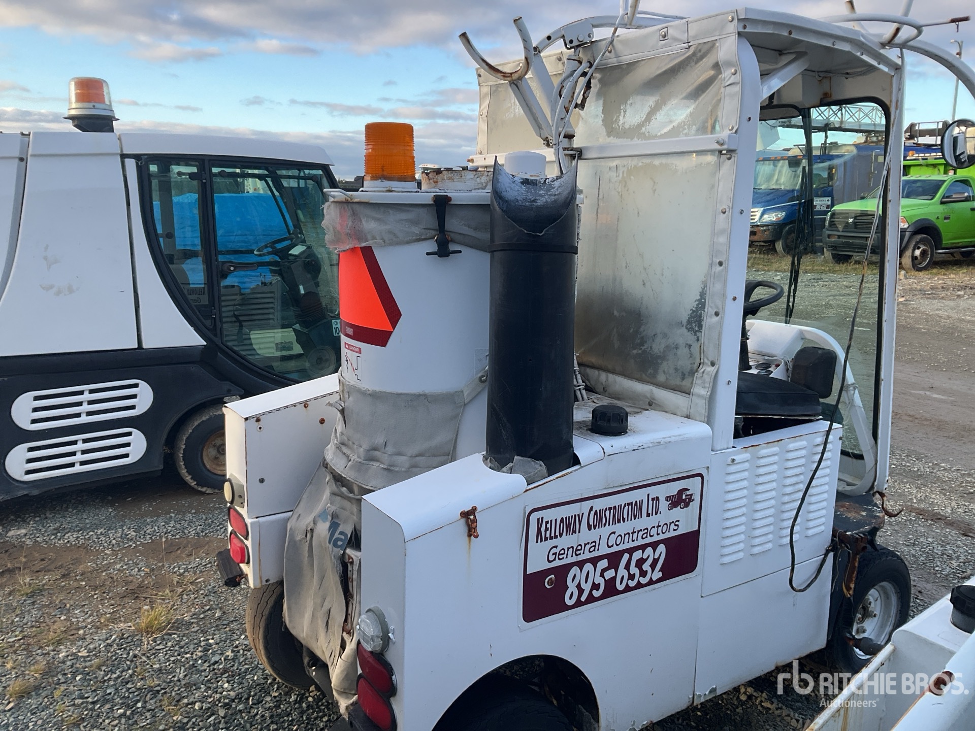 General Appearance with Imagen: esquina trasera derecha