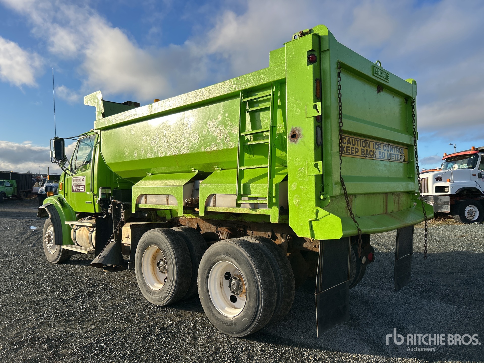 General Appearance with Foto, angolo posteriore sinistro