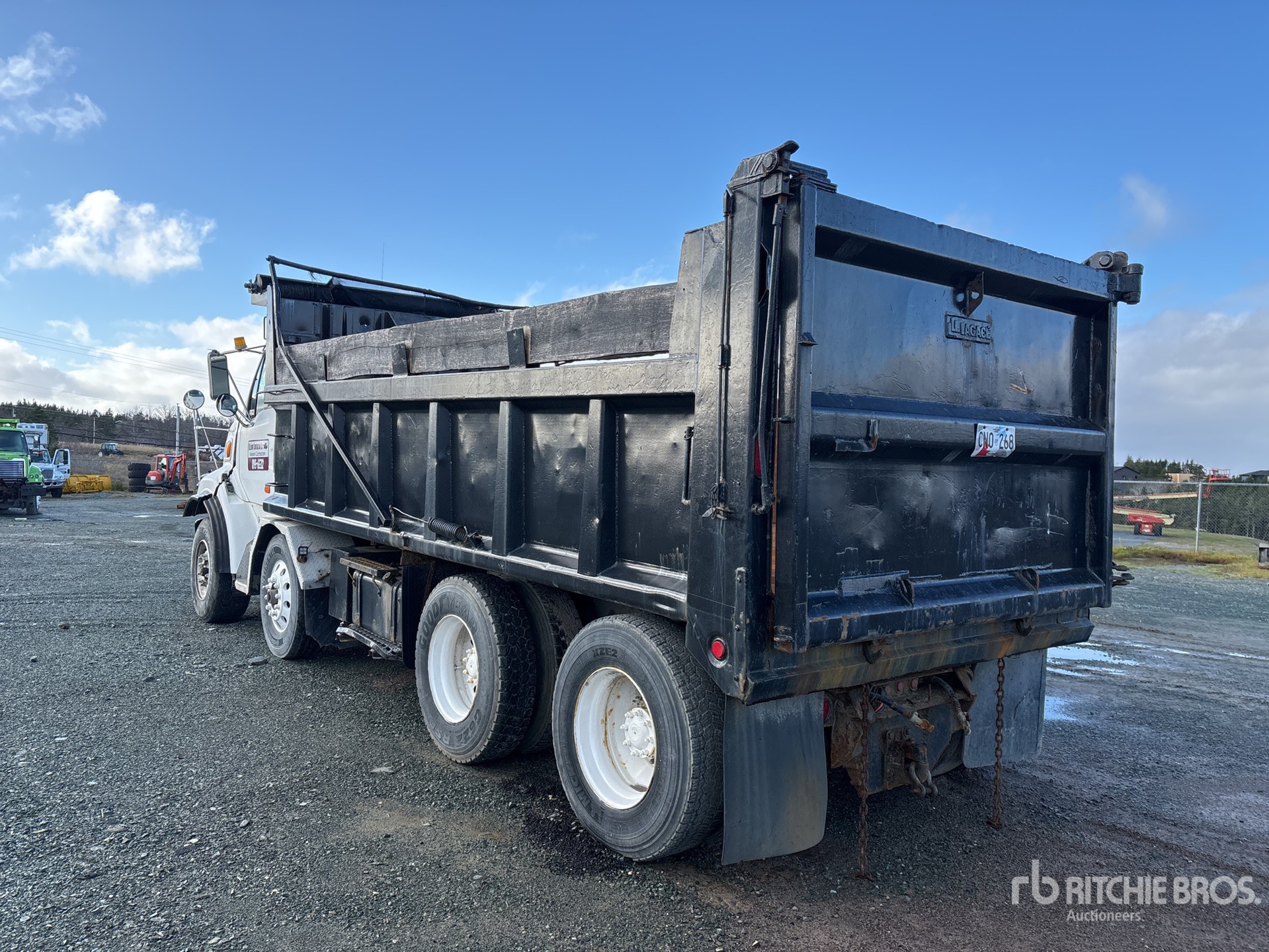 Aspect général with Image, coin arrière gauche