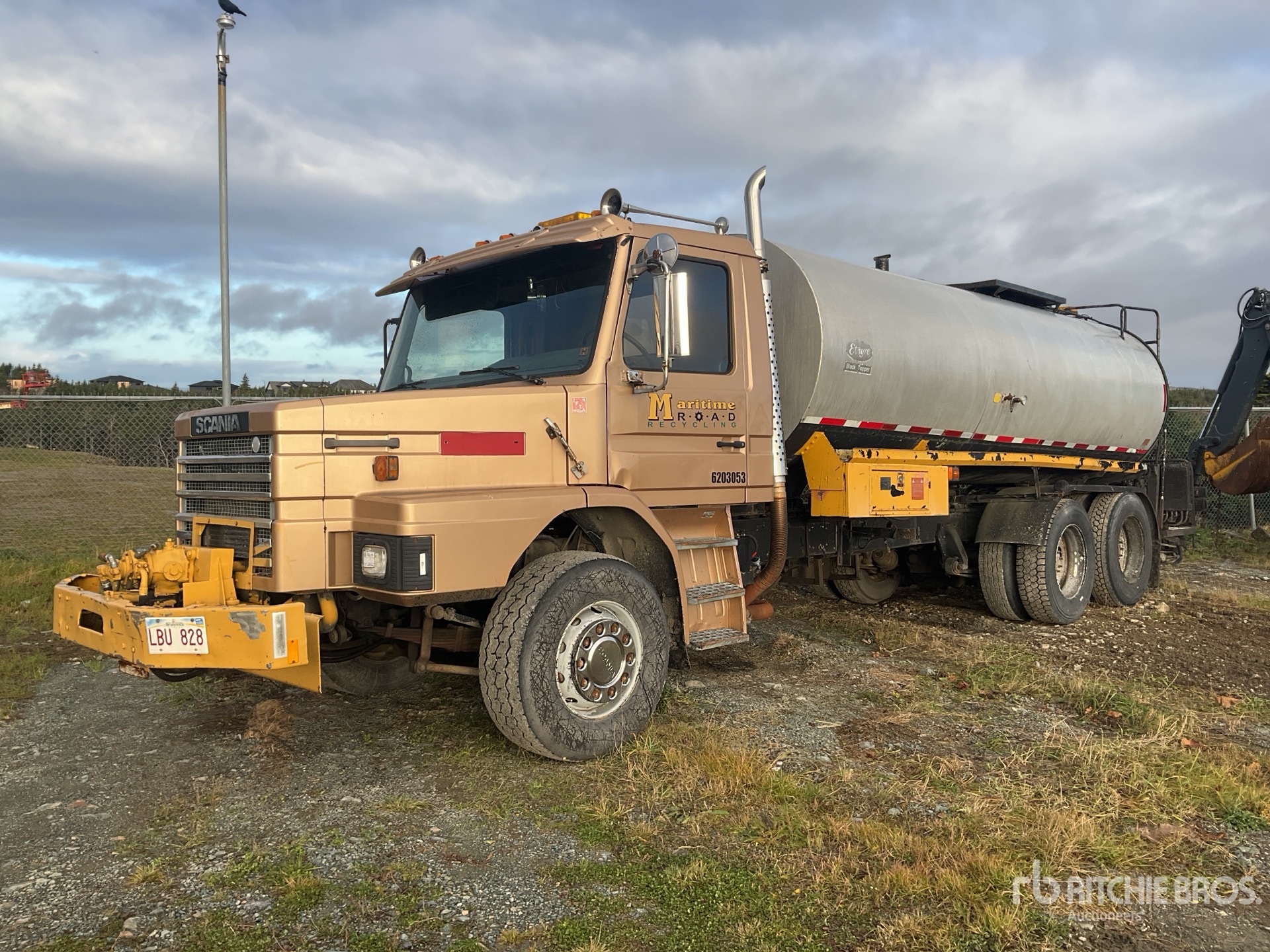 General Appearance with Picture, Left Front Corner