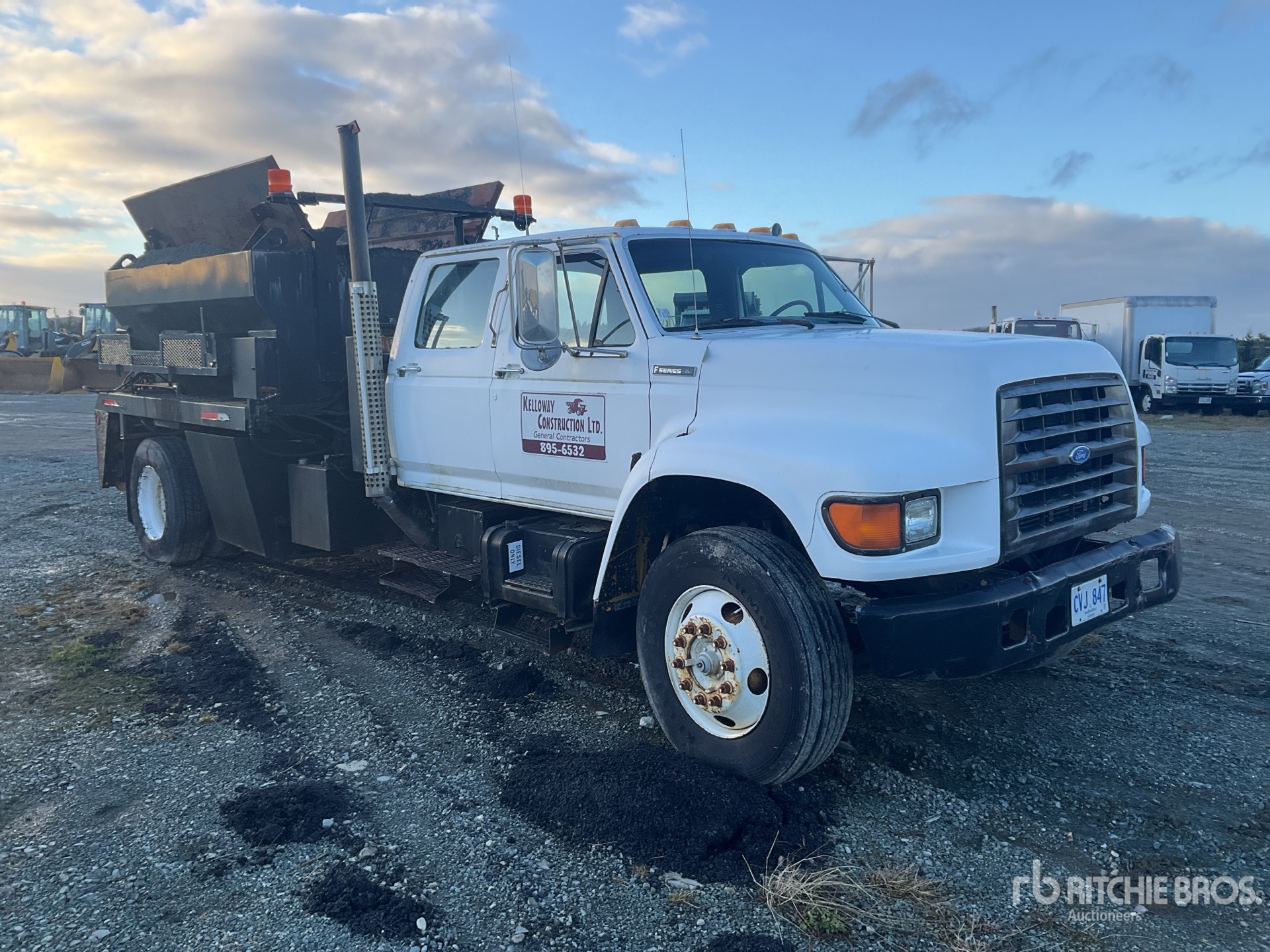 General Appearance with Picture, Right Front Corner