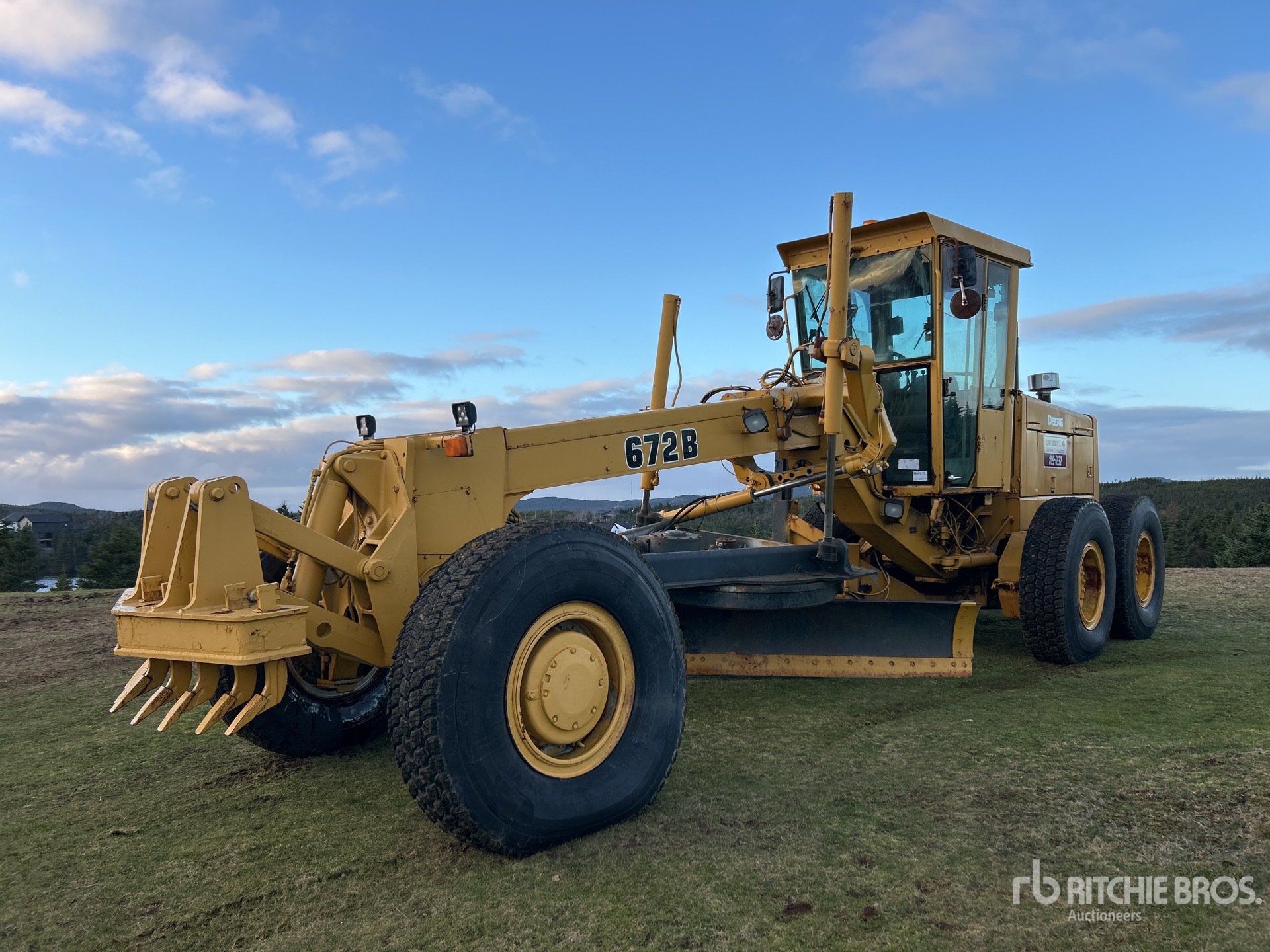 General Appearance with Featured Photo