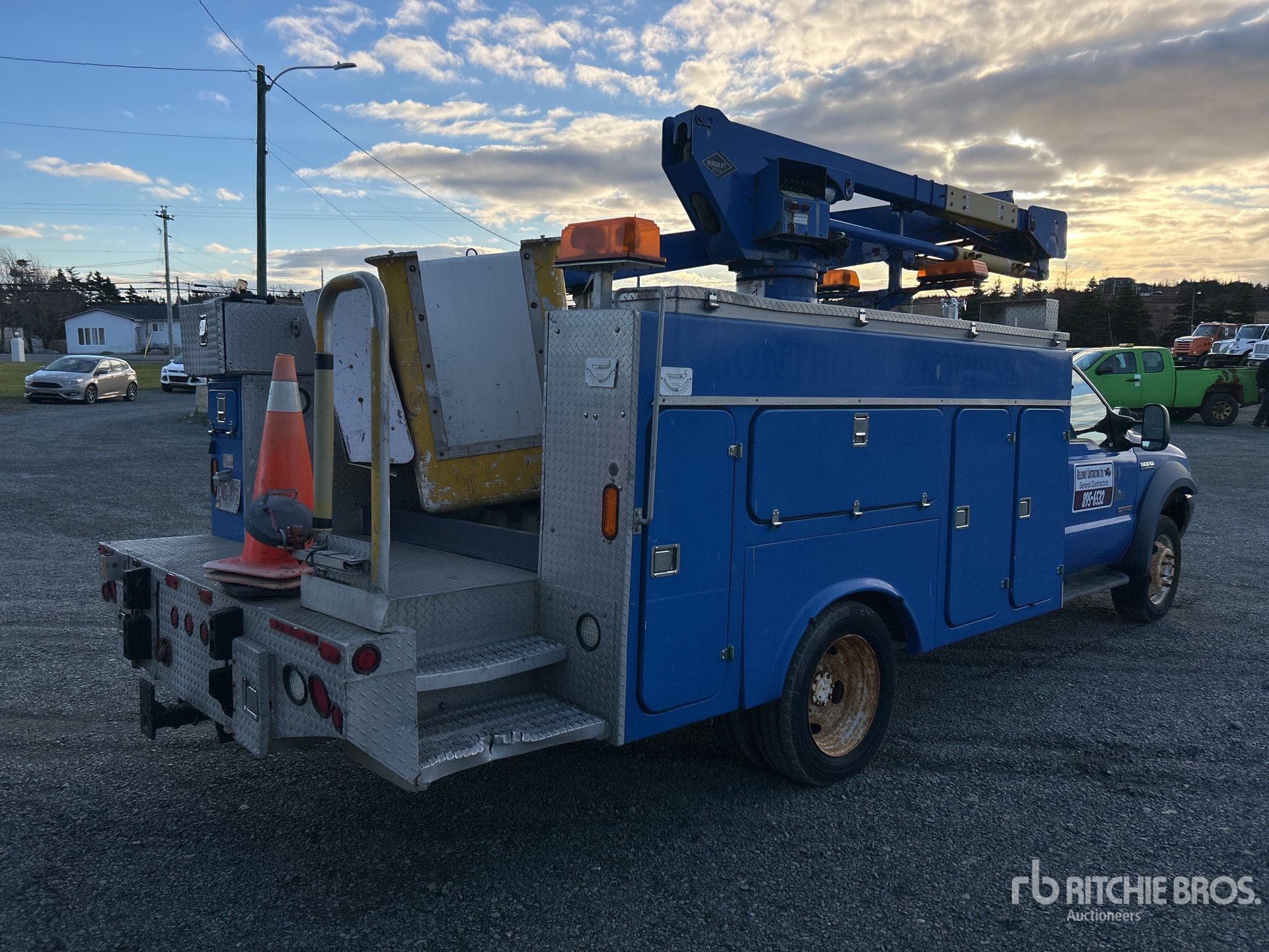 General Appearance with Imagen: esquina trasera derecha