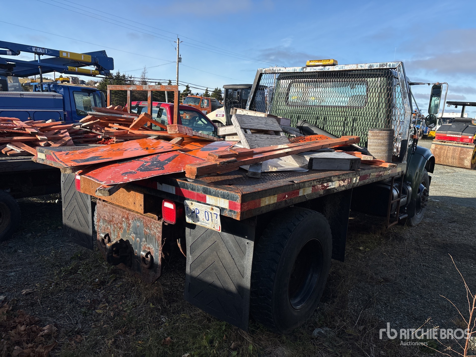 General Appearance with Imagen: esquina trasera derecha