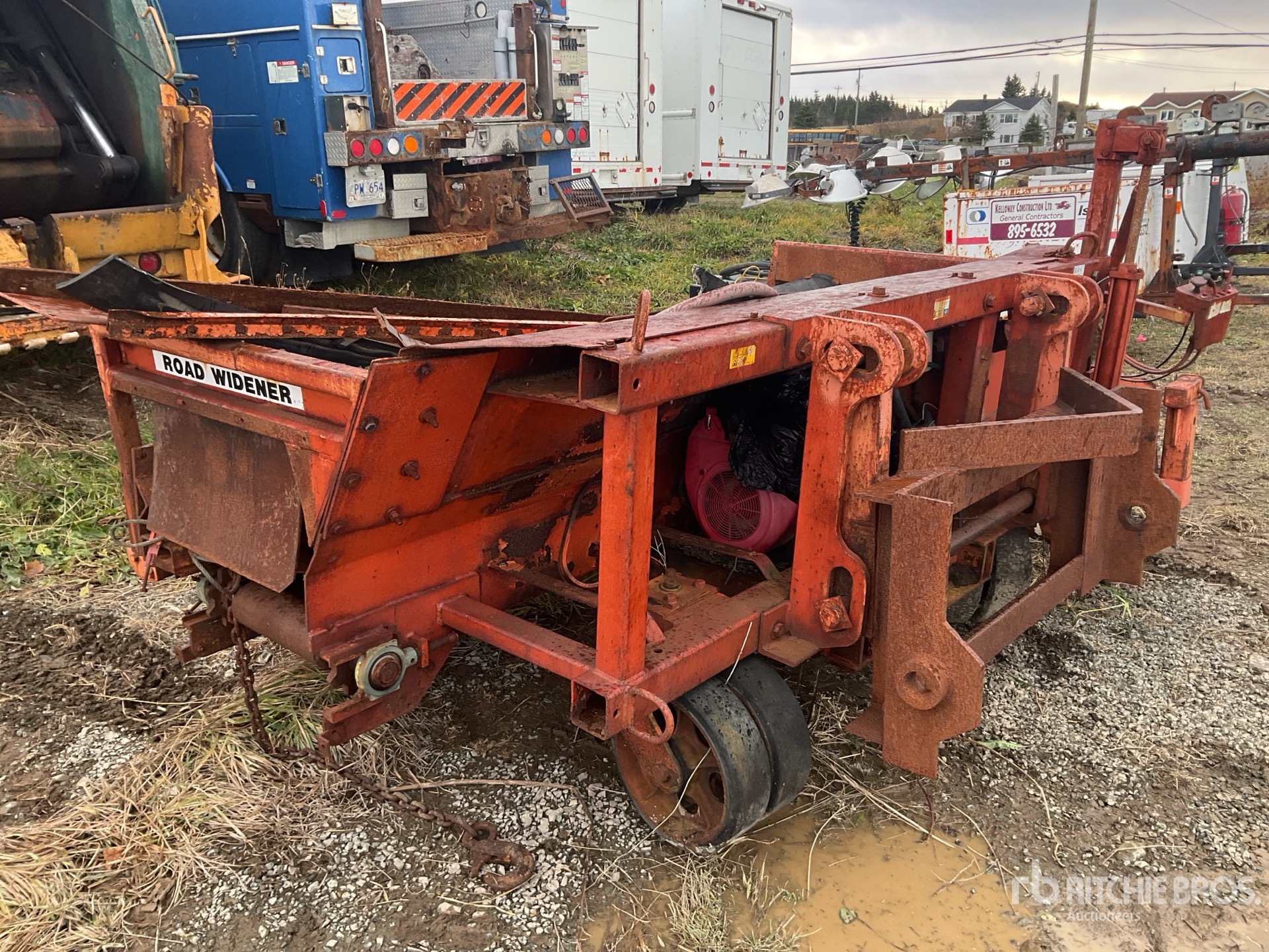 General Appearance with Foto, angolo posteriore sinistro