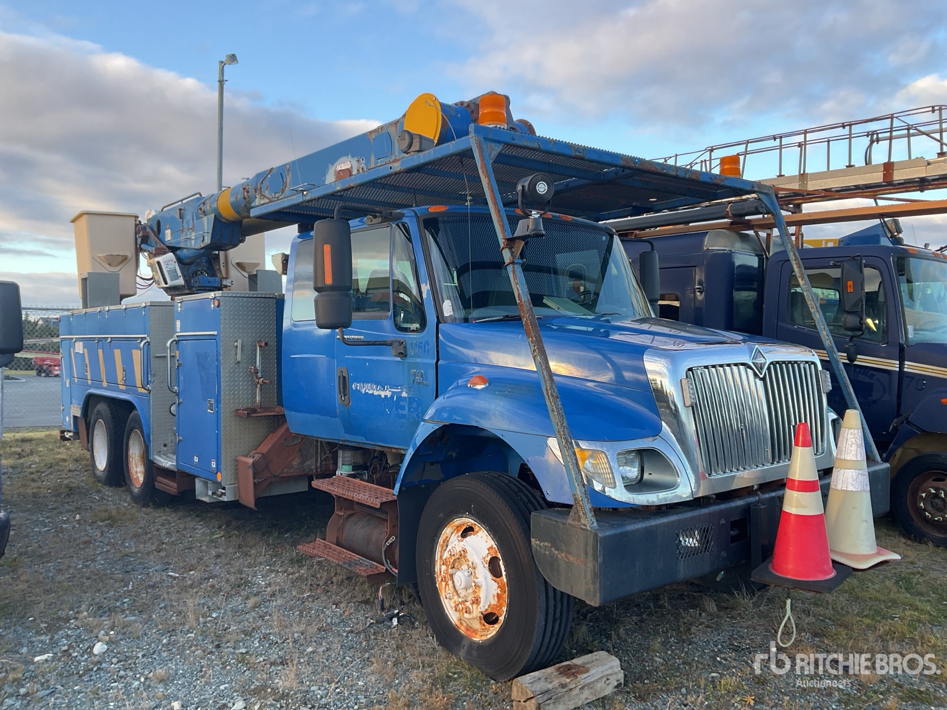 General Appearance with Imagen: esquina delantera derecha