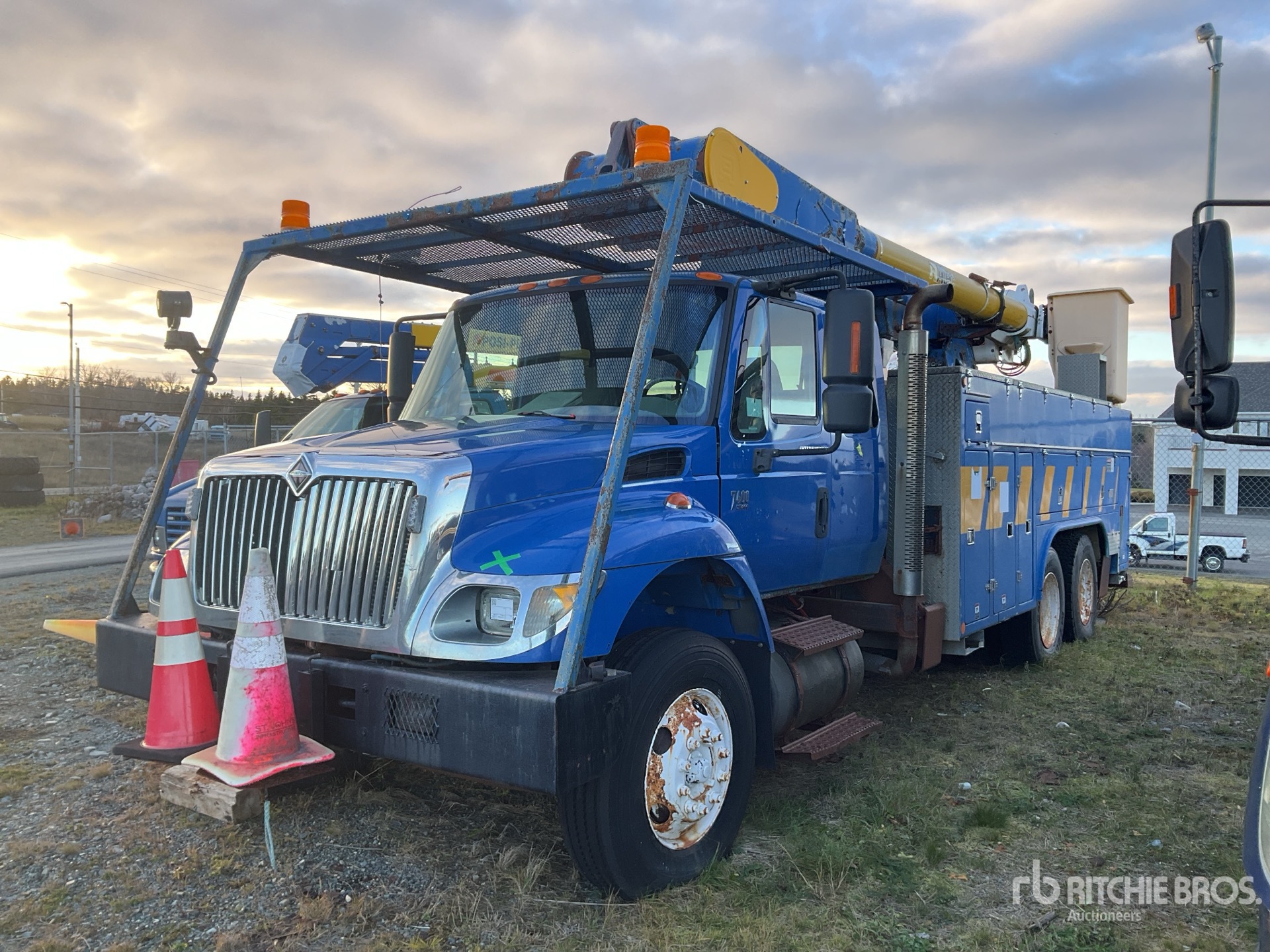 General Appearance with Imagen: esquina delantera izquierda