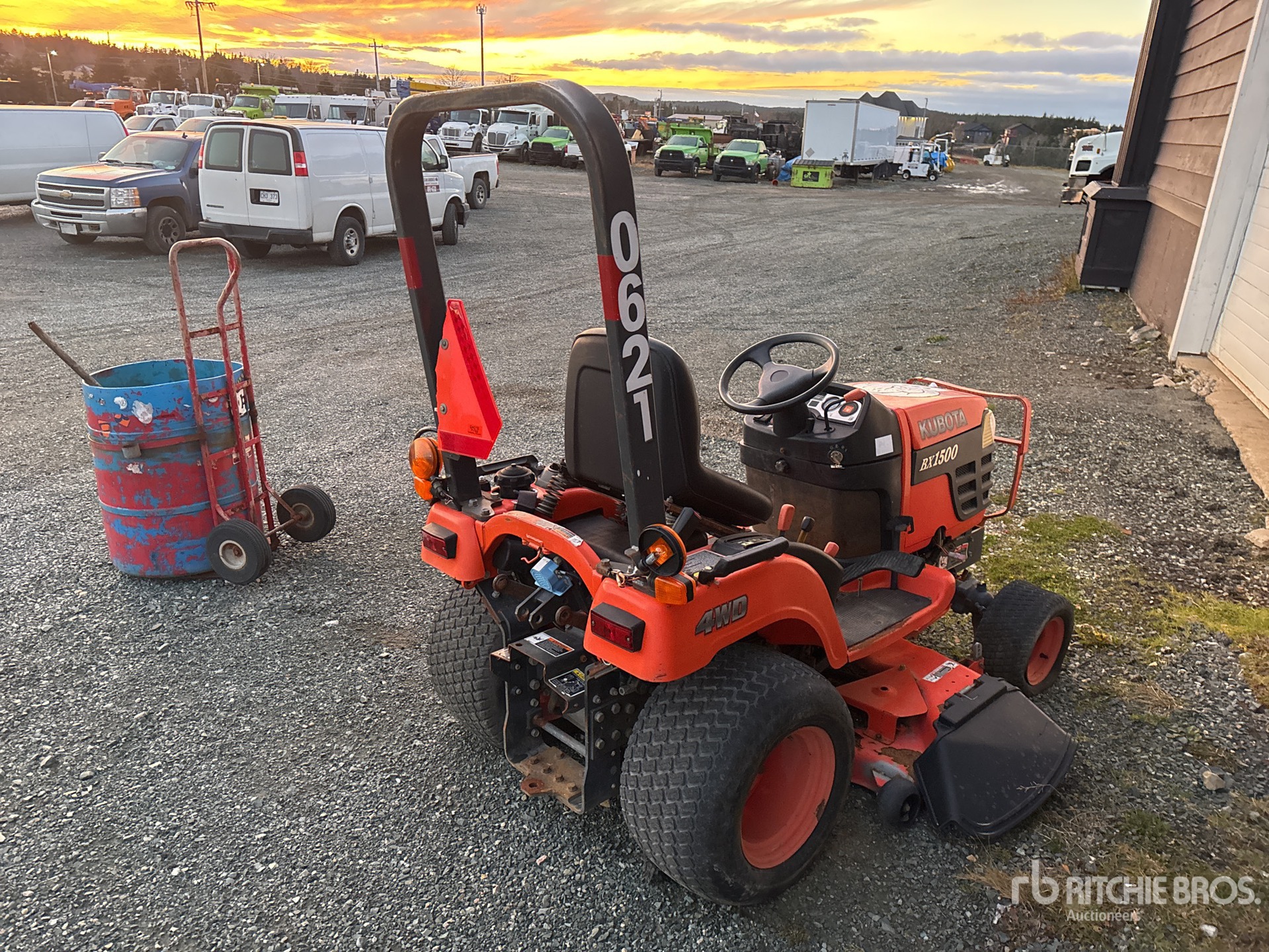 General Appearance with Imagen: esquina trasera derecha