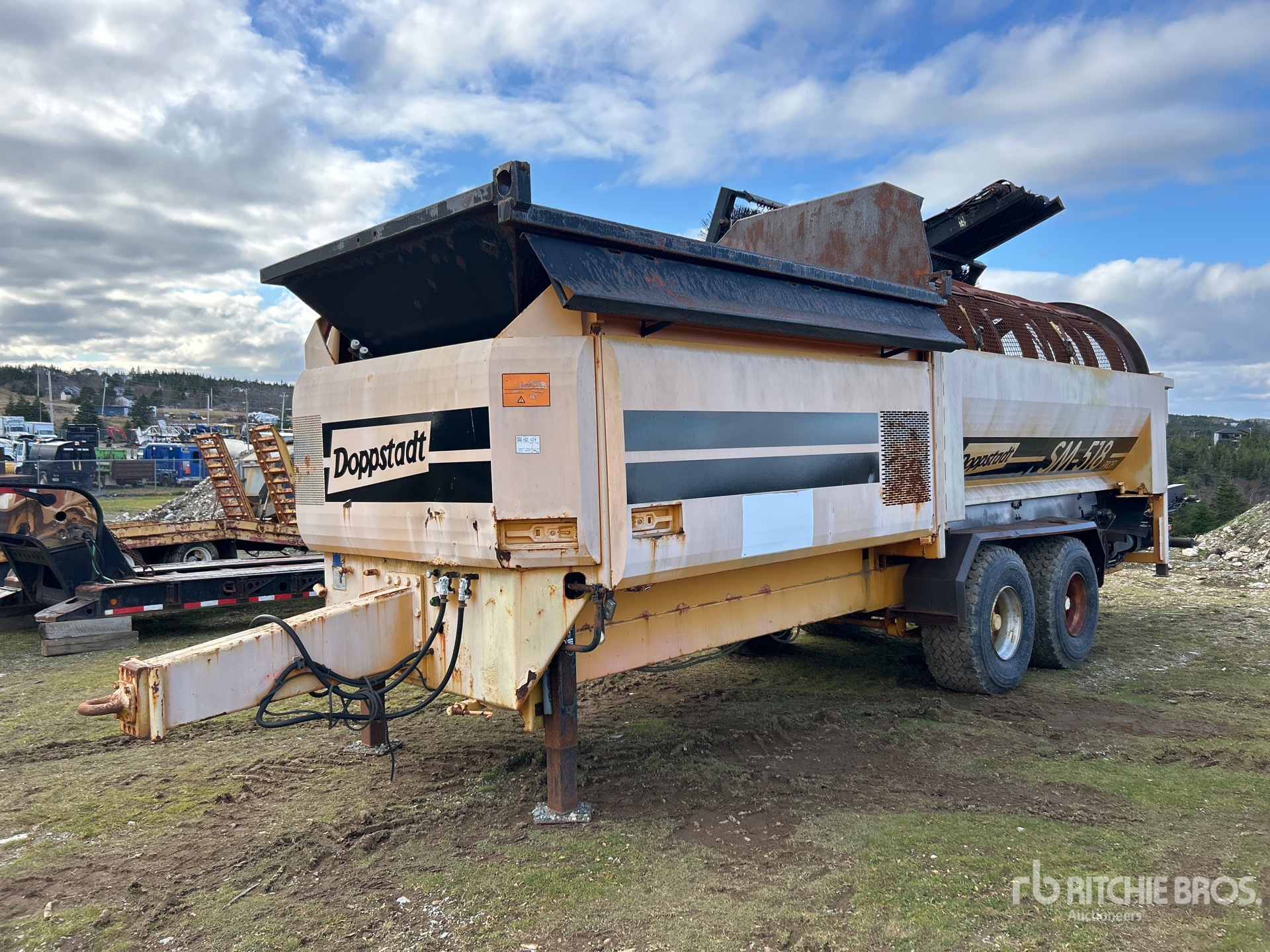 General Appearance with Featured Photo