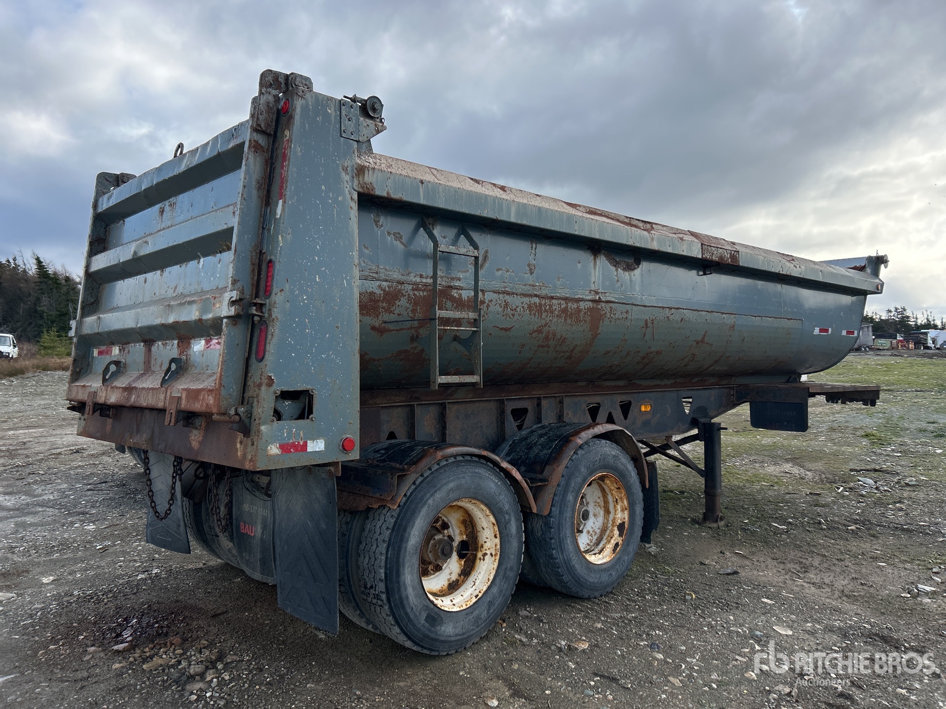 General Appearance with Imagen: esquina trasera derecha