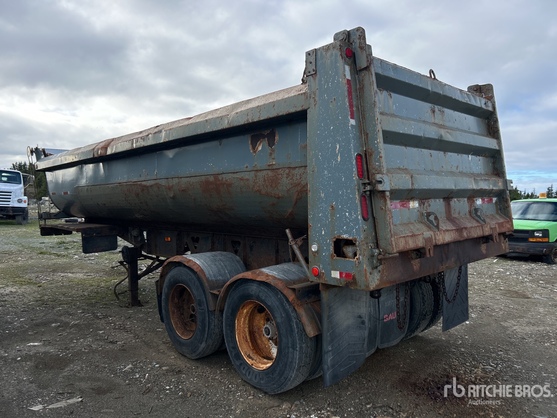 General Appearance with Imagen: esquina trasera izquierda