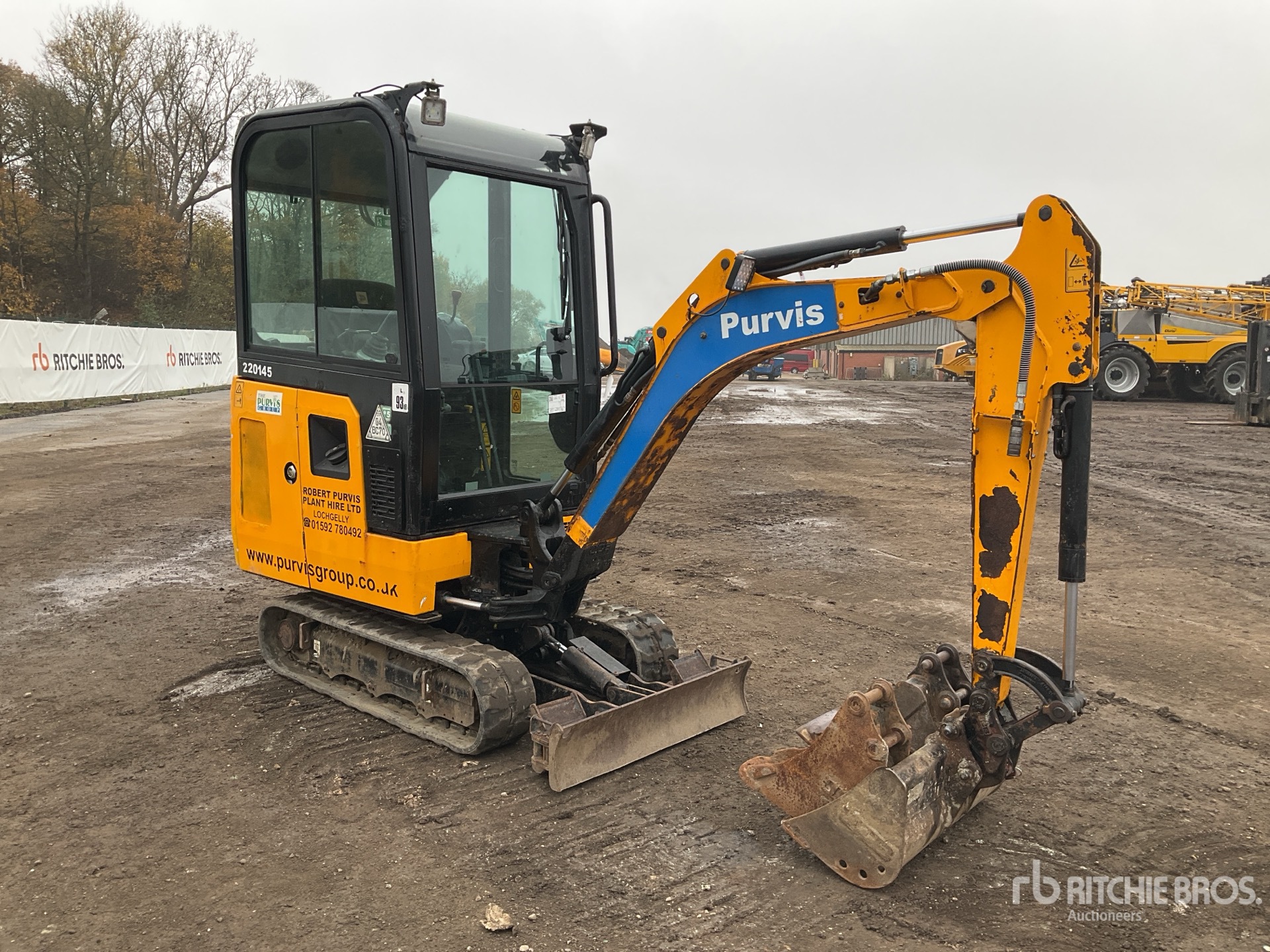 General Appearance with Picture, Right Front Corner