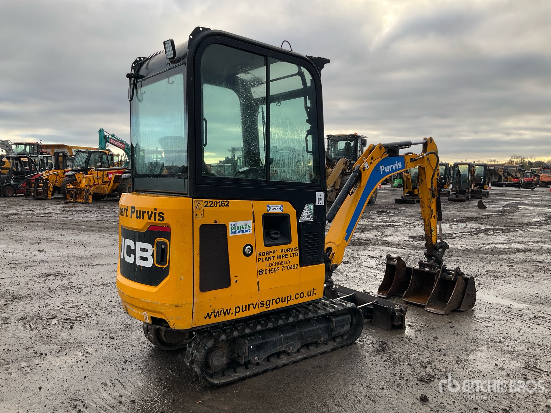 General Appearance with Picture, Right Rear Corner