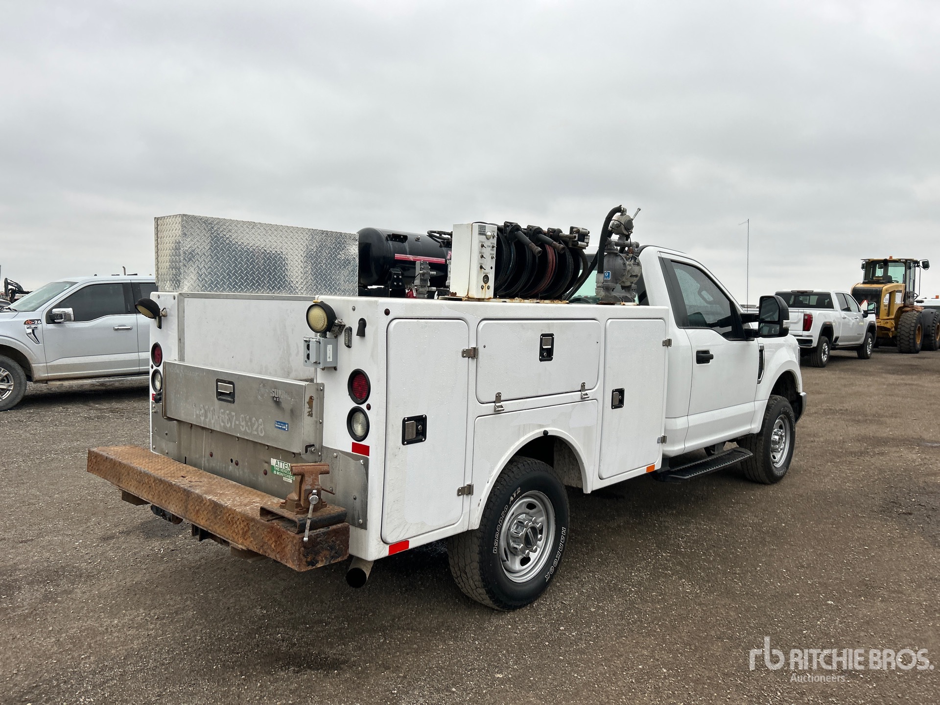 Aspect général with Image, coin arrière droit