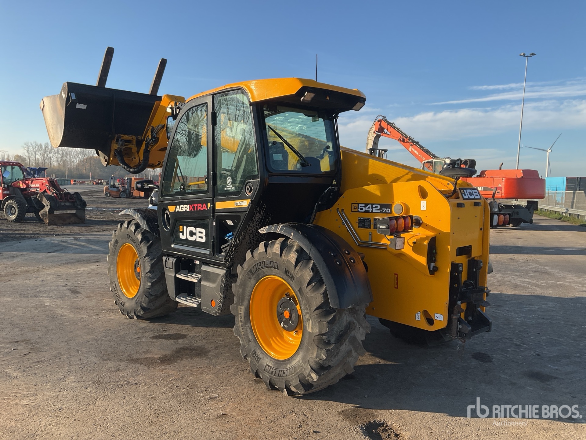 General Appearance with Foto, angolo posteriore sinistro