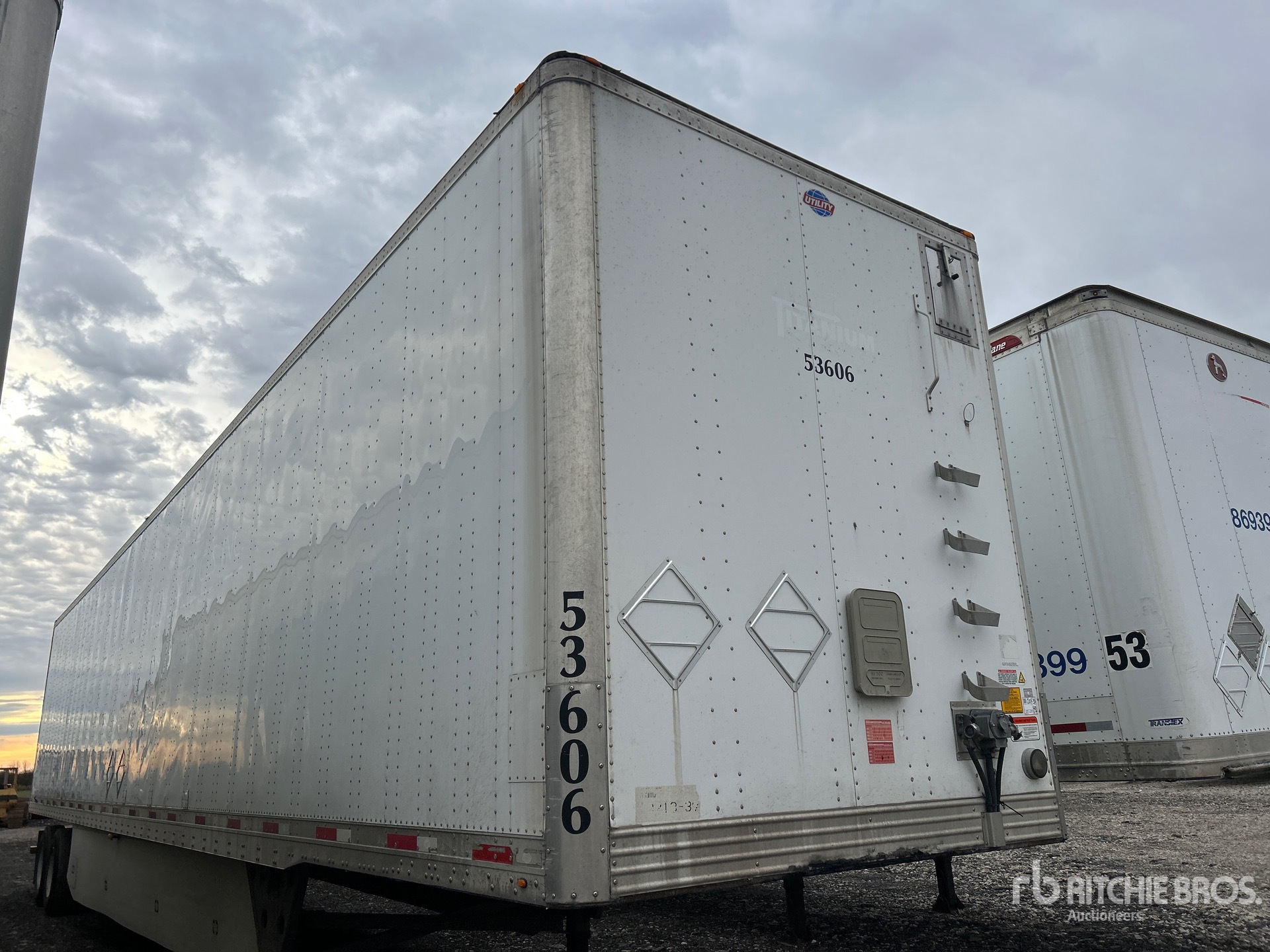 General Appearance with Bild, Ecke vorne rechts