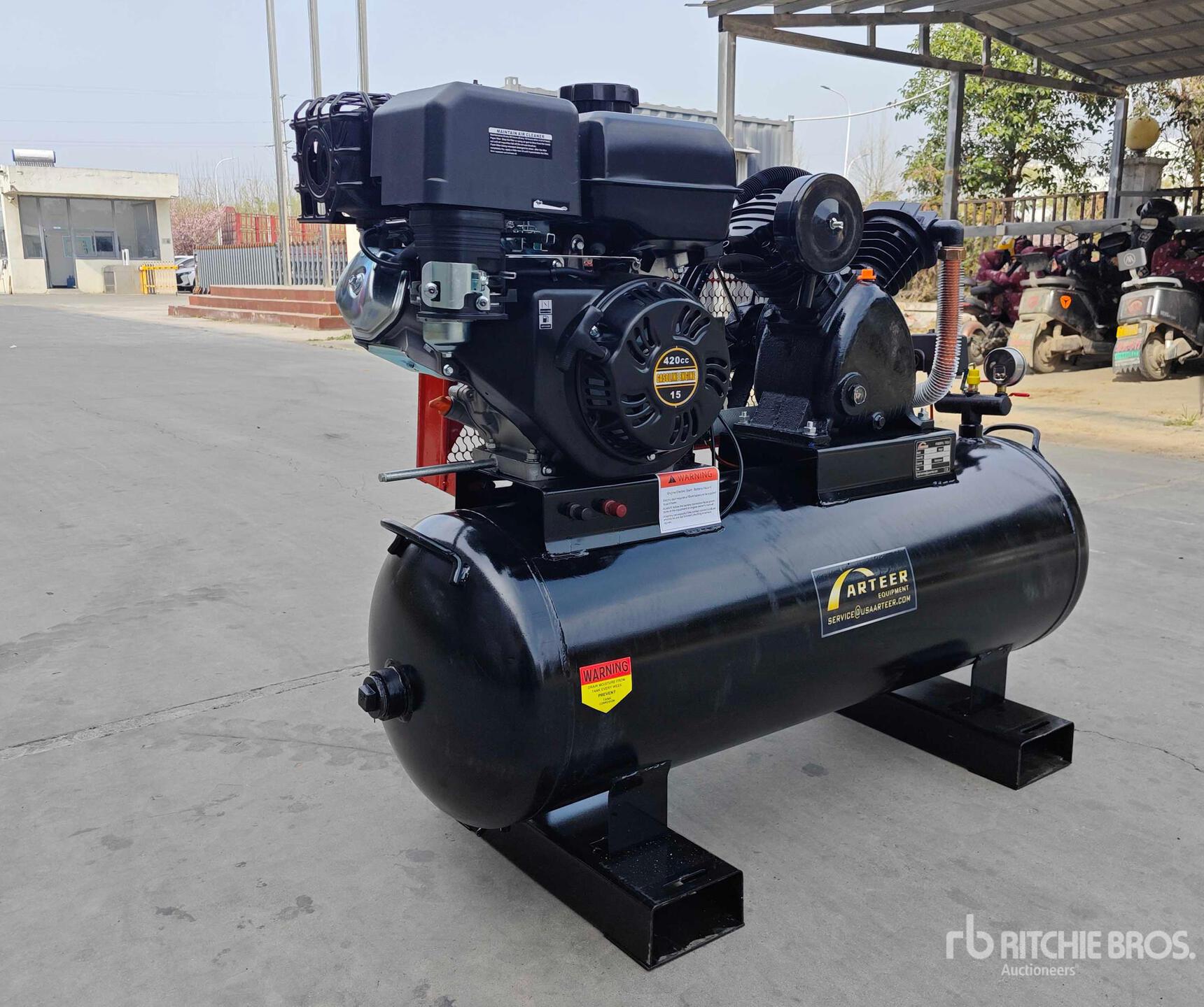 General Appearance with Bild, Ecke vorne links