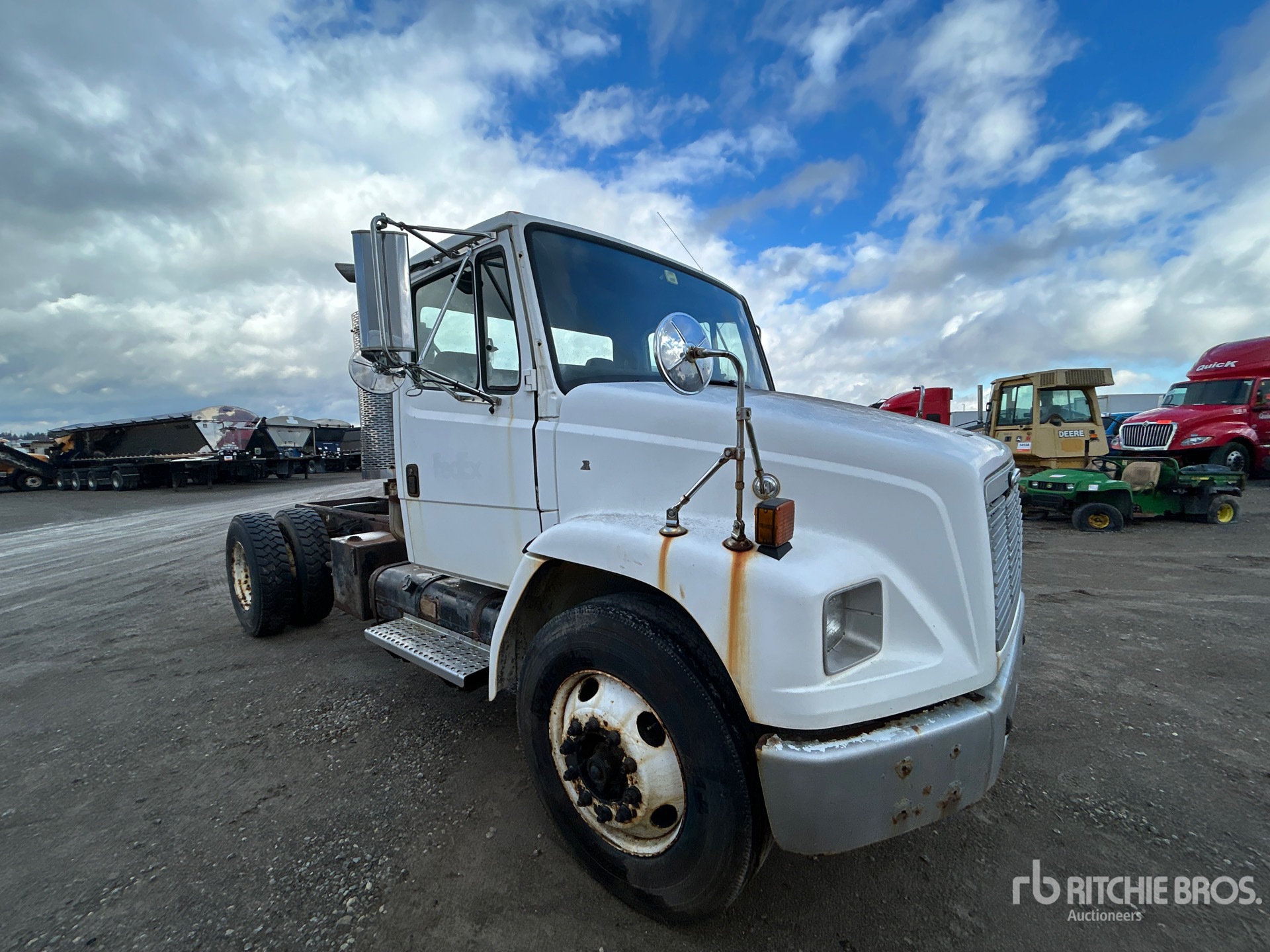 General Appearance with Picture, Right Front Corner