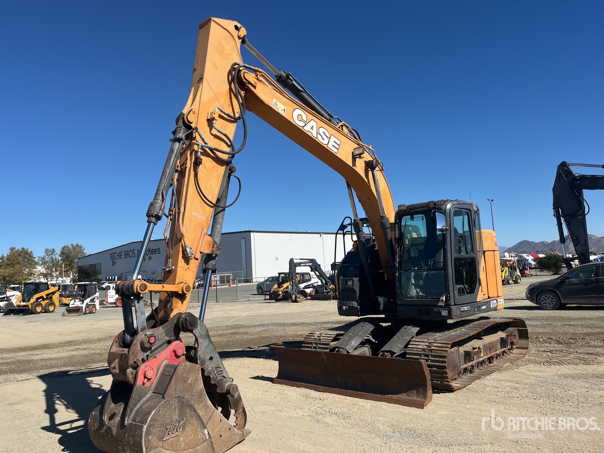 General Appearance with Bild, Ecke vorne links