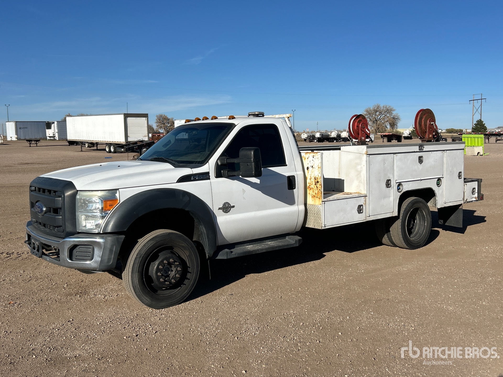 General Appearance with Bild, Ecke vorne links